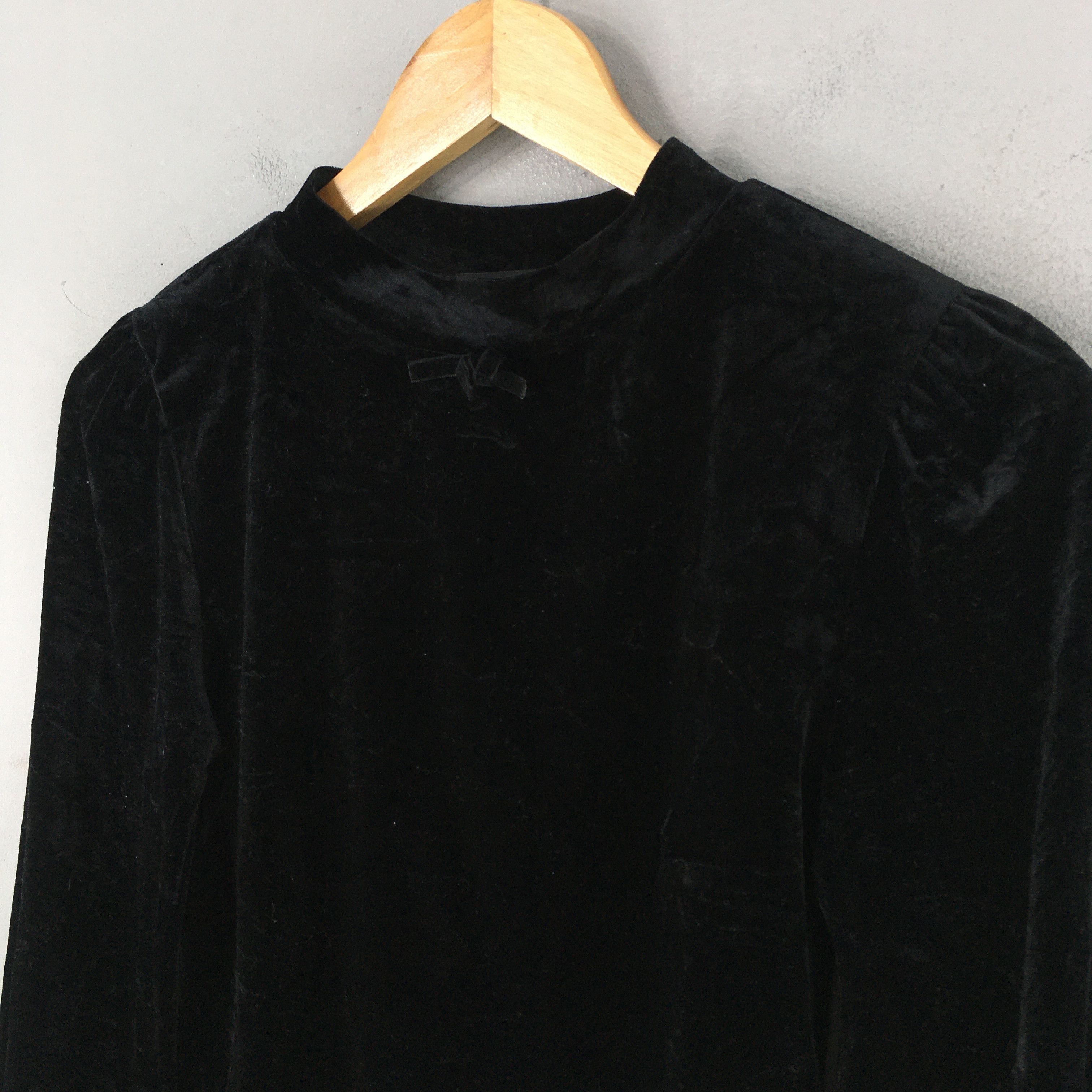 Vintage Vintage Women Cropped Velvet Black T shirt XSmall Size XS / US 0-2 / IT 36-38 - 4 Thumbnail