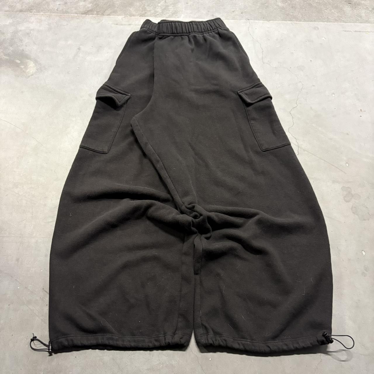 Vintage CRAZY Vintage Y2K/2000s Super Baggy Wideleg Black Cargo Sweatpants! Size US 38 / EU 54 - 2 Thumbnail