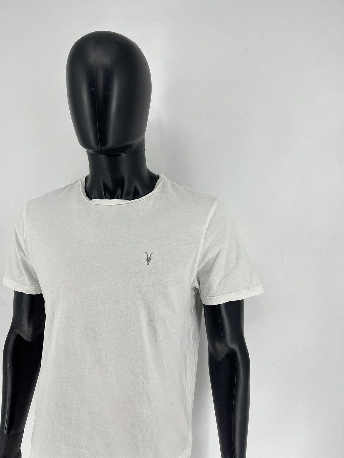 Allsaints Vintage Y2K Allsaints T-shirt luxury sportswear size M Size US M / EU 48-50 / 2 - 4 Thumbnail