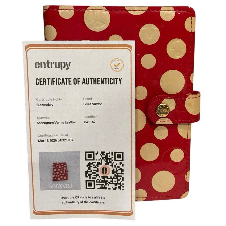Louis Vuitton Louis Vuitton Yayoi Kusama Vernis Polka Dot Passport Holder Size ONE SIZE - 2 Thumbnail