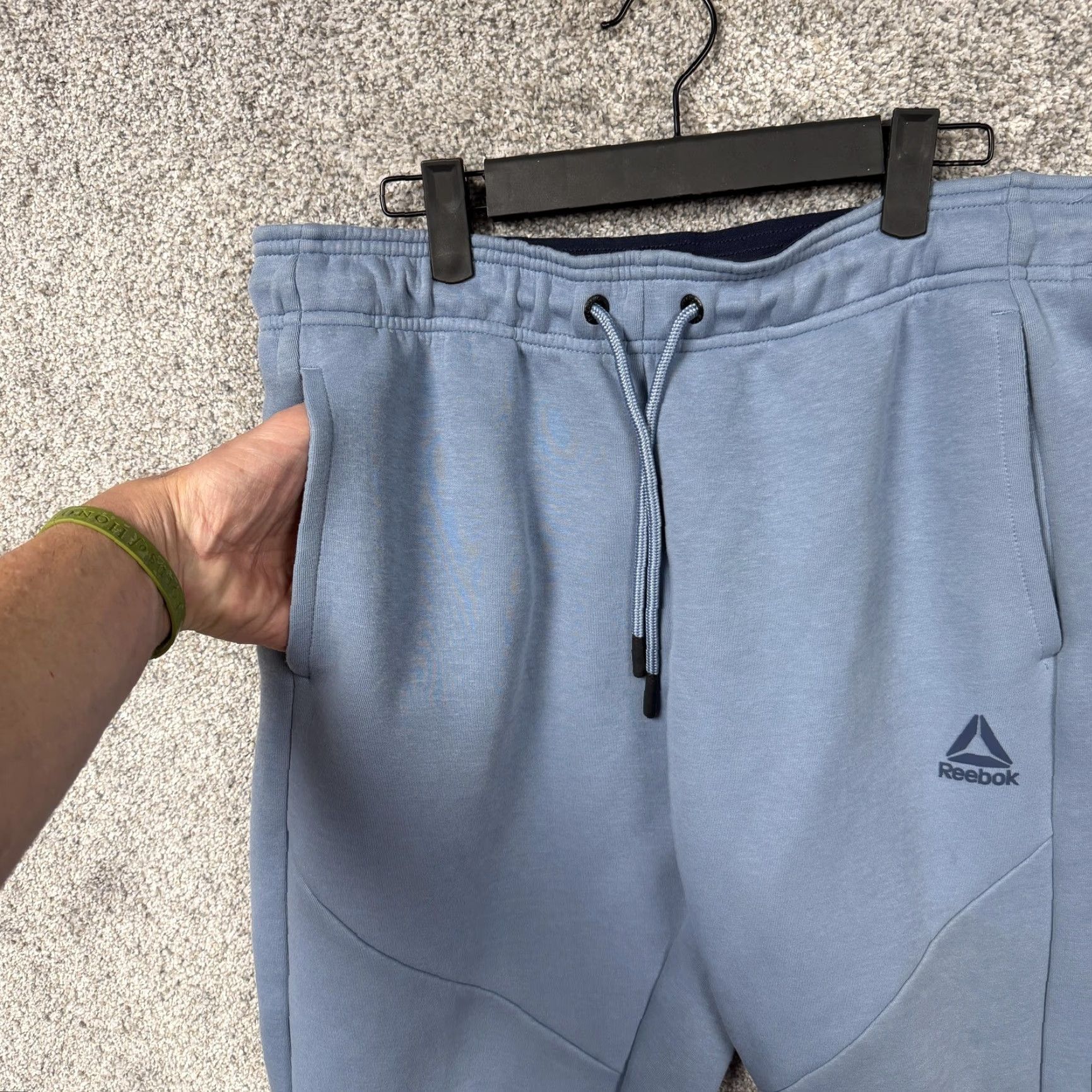 Reebok Reebok Sweatpants Mens Large 34x27 Blue Fleece Jogger Athletic Casual Activewear Gore-Tex? No. Size US 33 - 5 Thumbnail