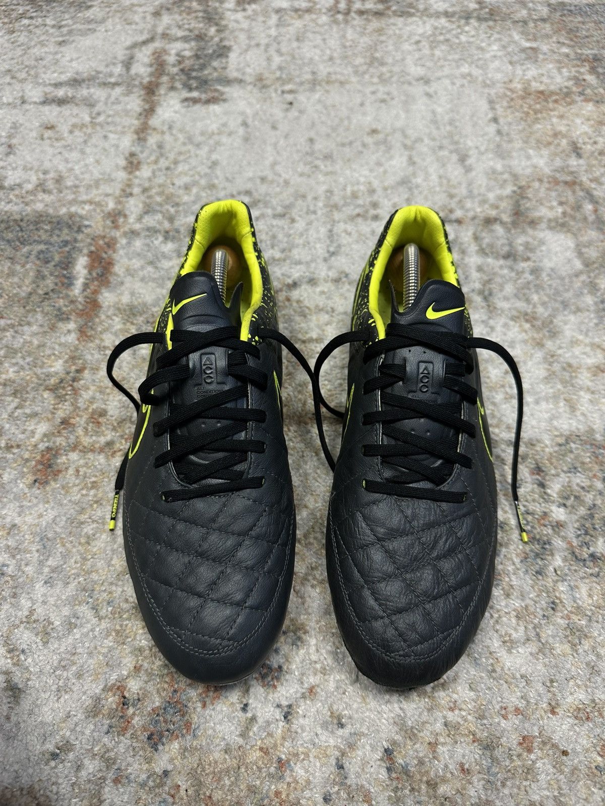 Japanese Brand × Nike 🔥 Nike Tiempo Legend V FG Pro Black / Volt 5 Size US 10.5 / EU 43-44 - 4 Thumbnail