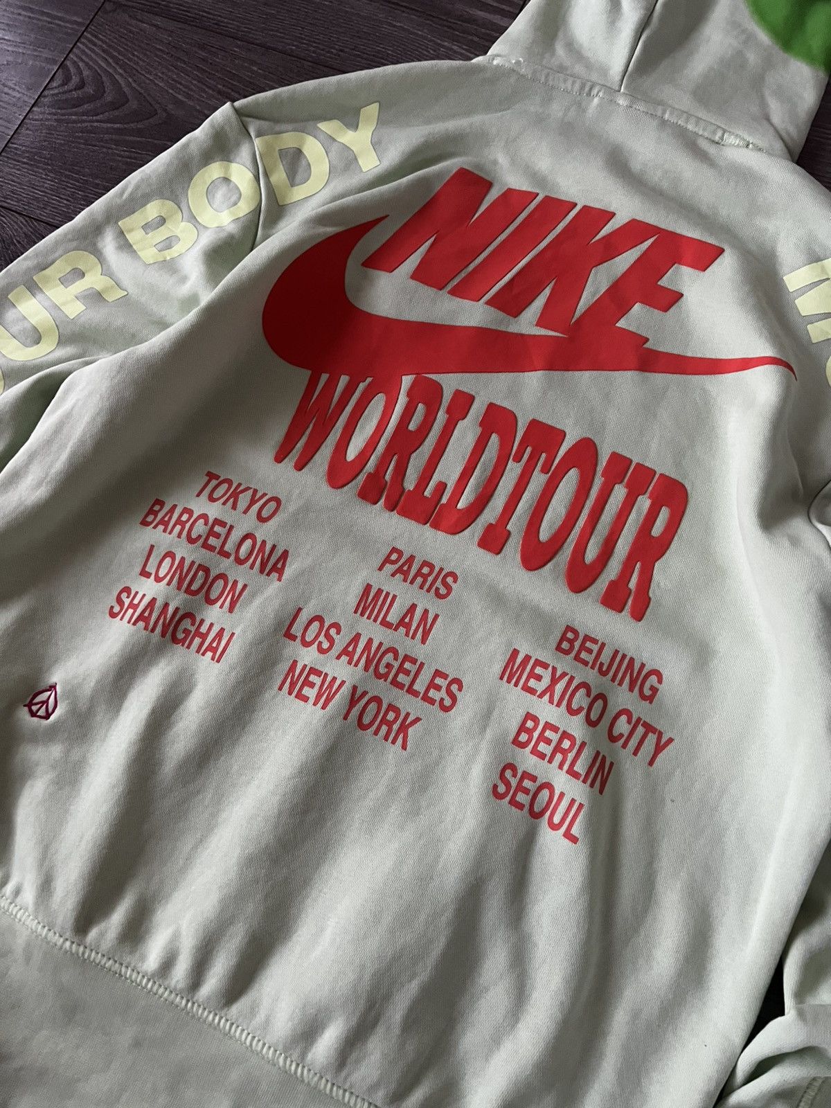 Nike Nike Sportswear World Tour Overprinted Avant Garde Hoodie Size US S / EU 44-46 / 1 - 18 Thumbnail