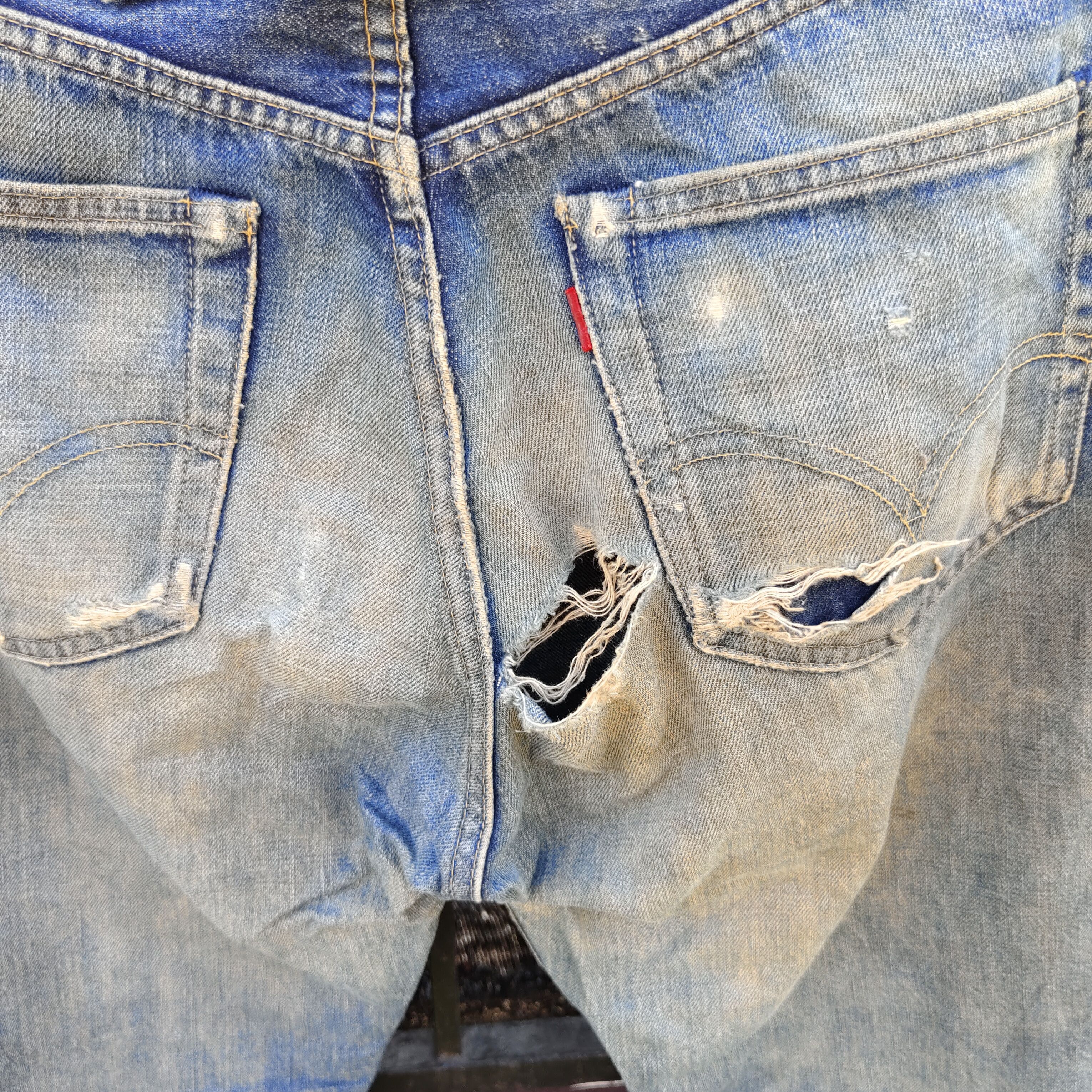 Levi's Vintage 90s Levi's 702 Big E Distressed Selvedge Jean Size US 31 - 5 Thumbnail
