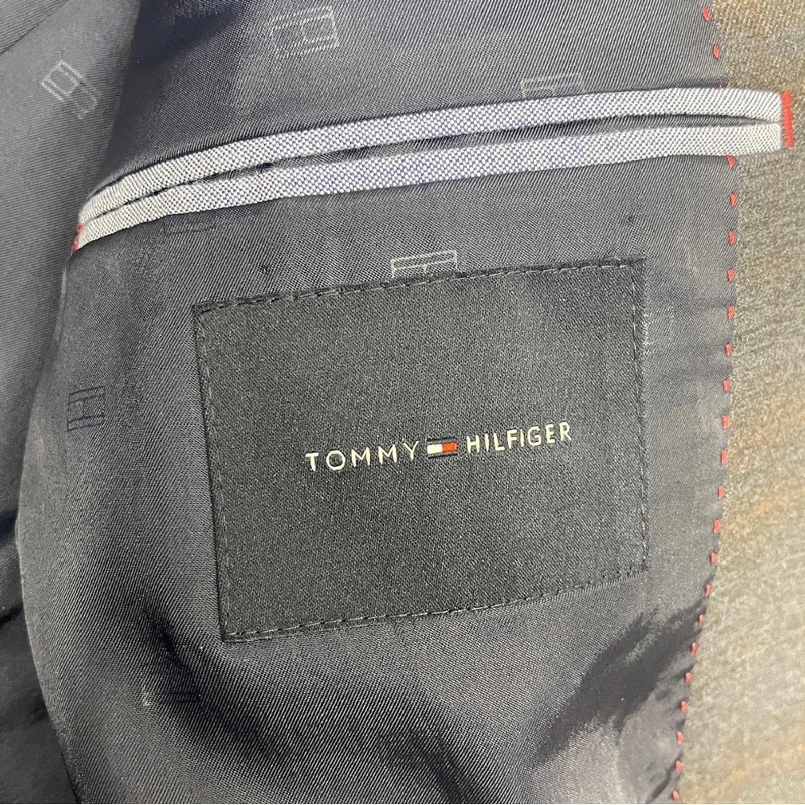 Tommy Hilfiger Tommy Hilfiger Men's Blazer in size 36 Size 36R - 5 Thumbnail