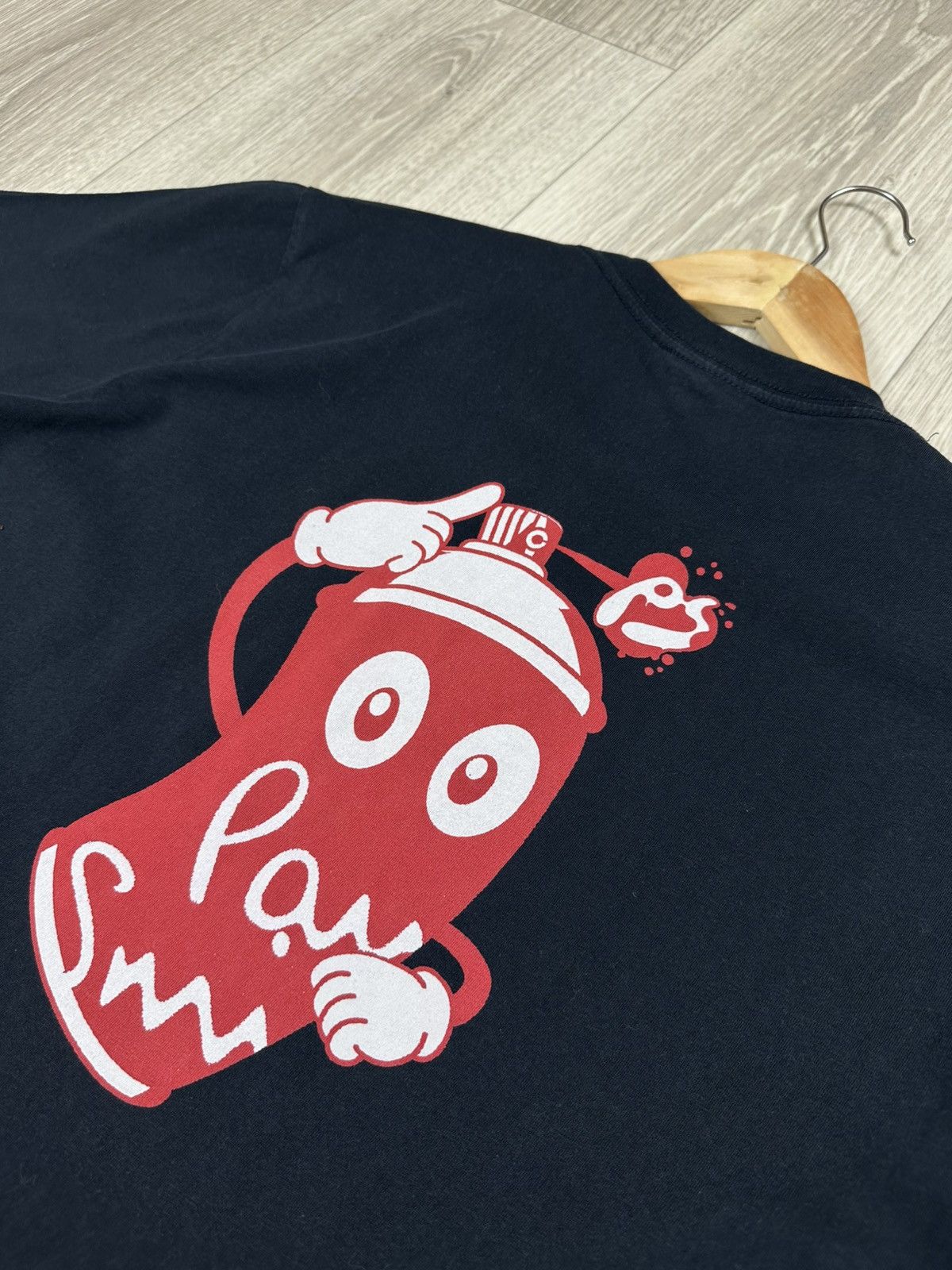Paul Smith Paul Smith Spray Can Back Print T-Shirt Size US L / EU 52-54 / 3 - 8 Thumbnail