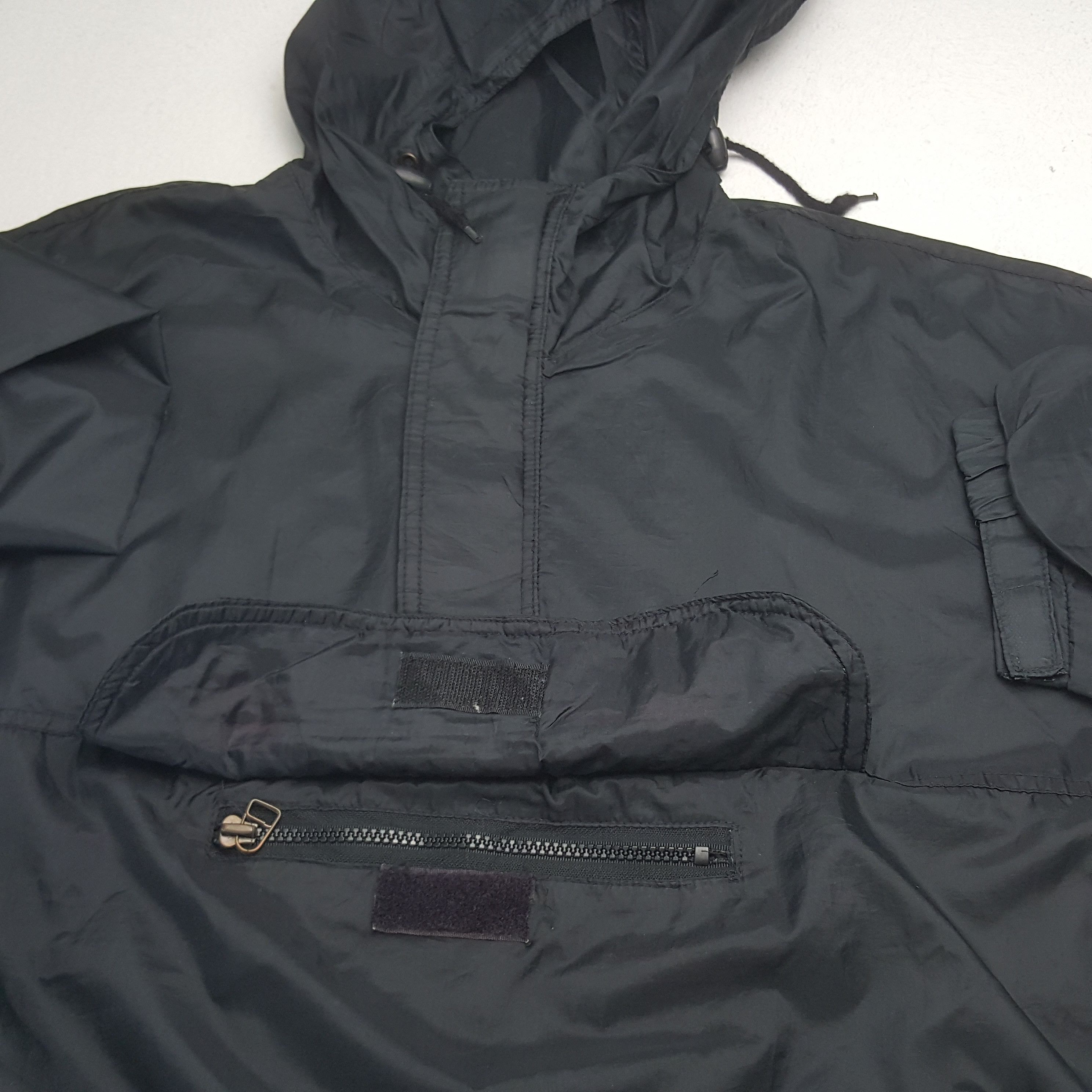 Nike Vintage Nike Big Swoosh Windbreaker Hoodie Jacket RR4 Size US XL / EU 56 / 4 - 9 Thumbnail