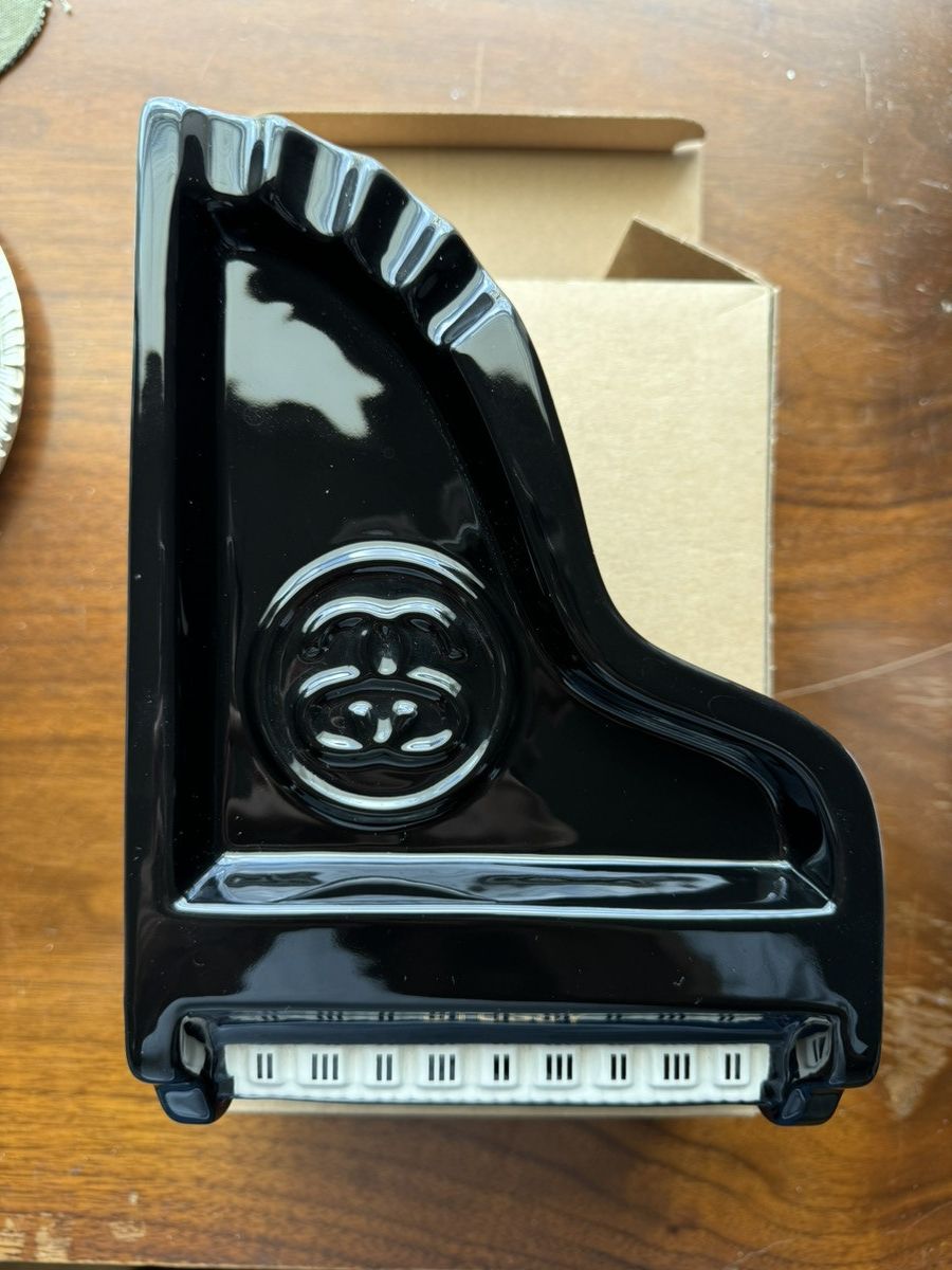 Stussy Stussy Piano Ashtray | Grailed Stussy Stussy Piano Ashtray | Grailed