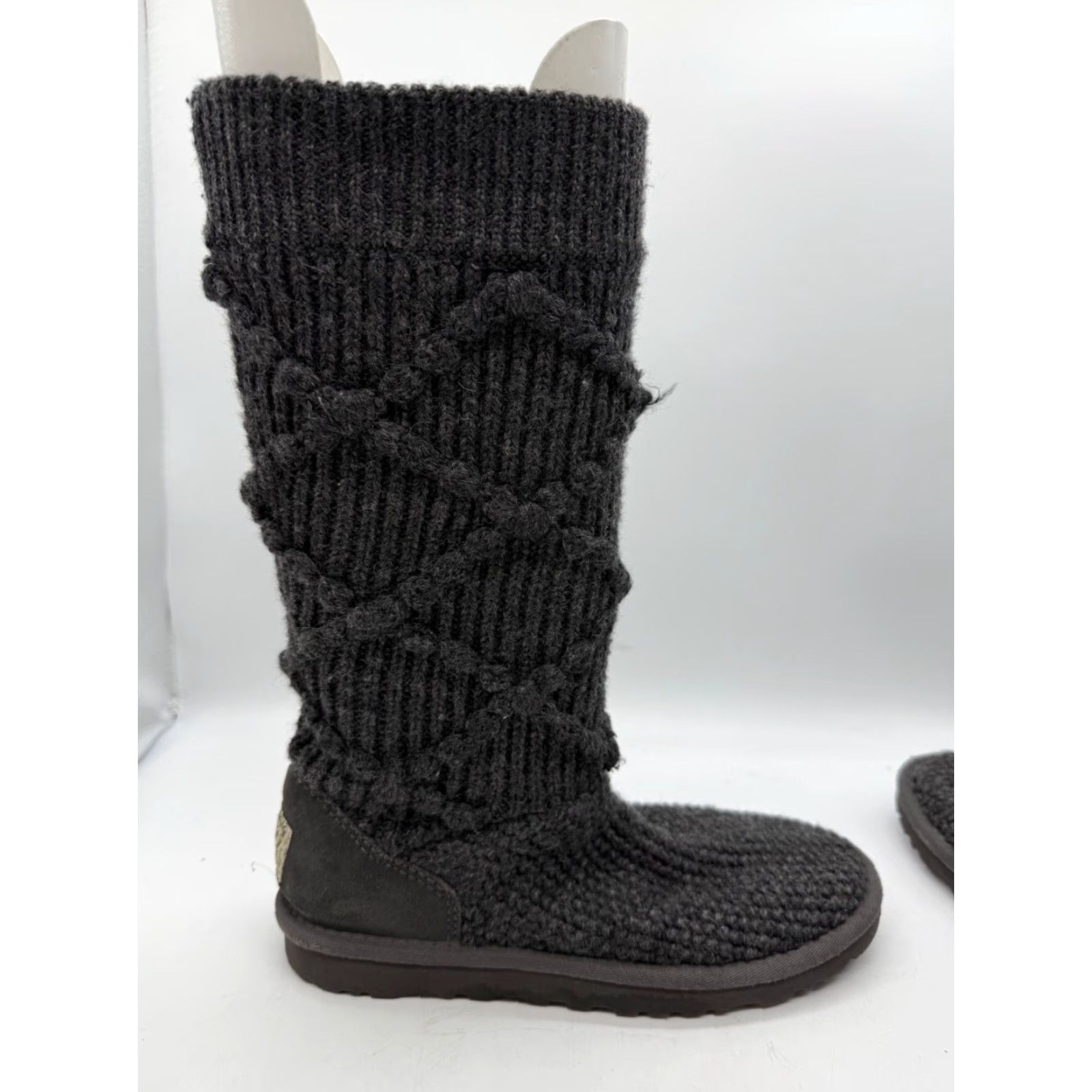 Ugg Ugg Womens Classic Cardi Gray Knit Bootie Size 6 Sheepskin Lined Size US 6 / IT 36 - 6 Thumbnail