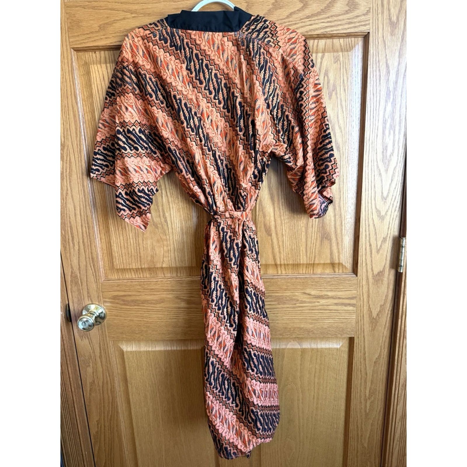 Vintage Batik Kimono From Indonesia New Womens M/L Orange Black Travel Asian Shirt? Size M / US 6-8 / IT 42-44 - 2 Thumbnail