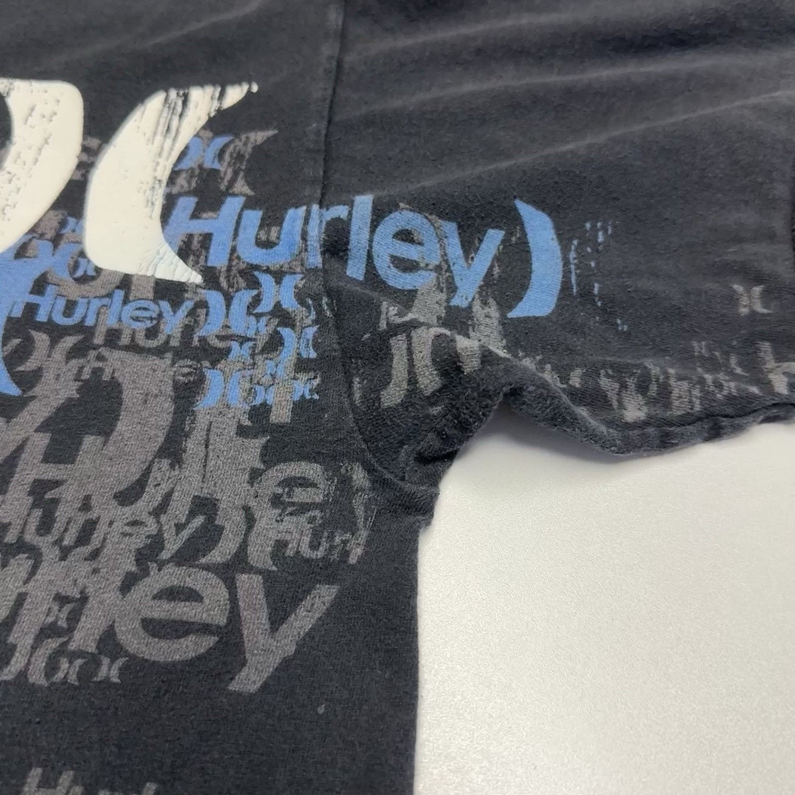 Hurley Hurley T Shirt Mens Large 21.5x27.5 Surf Skate Y2K Style Size US L / EU 52-54 / 3 - 5 Thumbnail