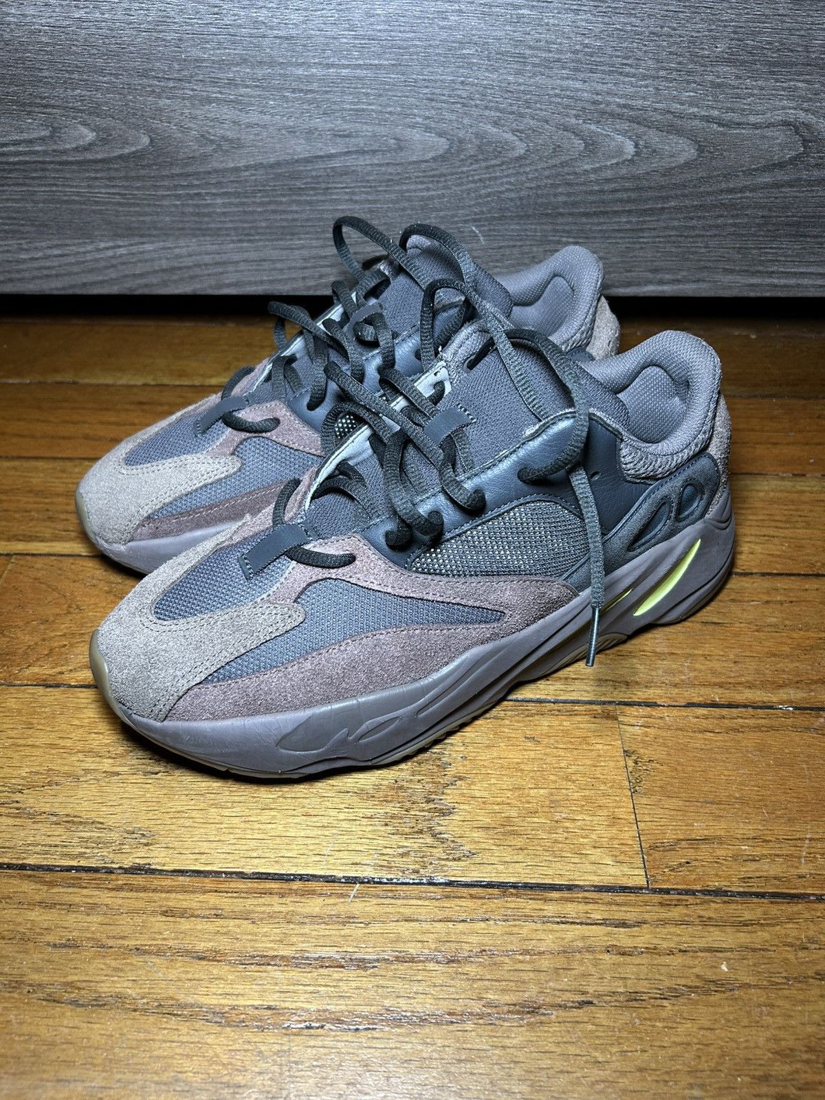 Yeezy Yeezy Boost 700 “Mauve” Size US 10 / EU 43 - 4 Thumbnail