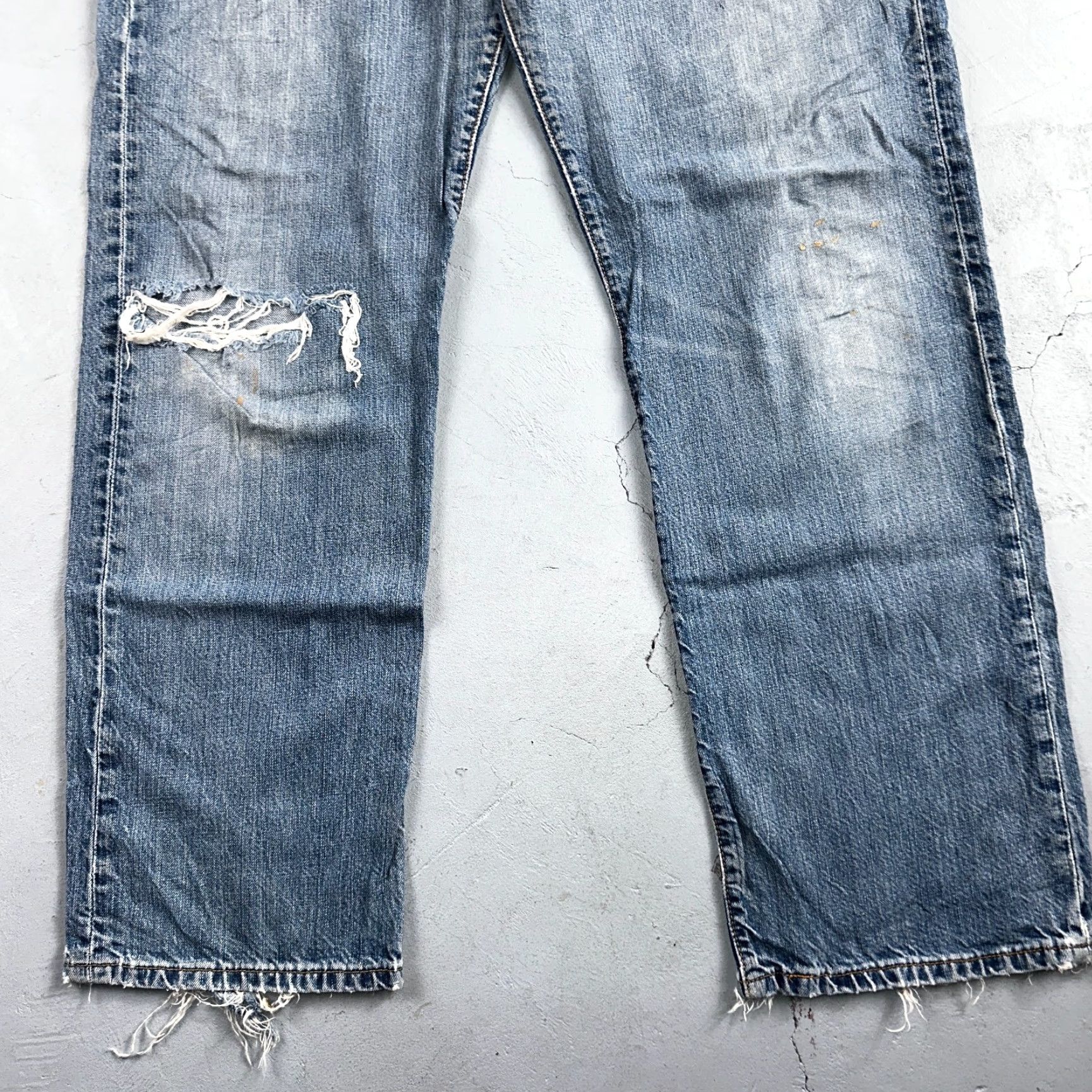 Levi's VINTAGE Levi's 501 Jeans Straight Denim Blue Light Wash 36x32 90s XX Regular Mens Size US 36 / EU 52 - 3 Thumbnail