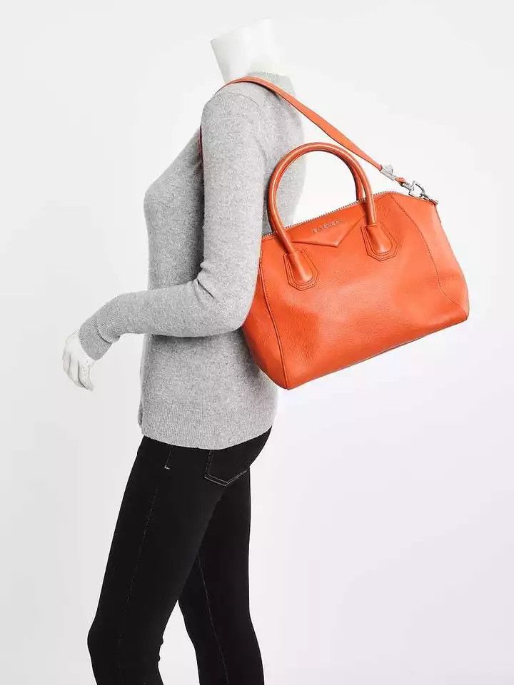 Givenchy o1loc1c0824 Size: OS / Shoulder Bag in Red Size ONE SIZE - 9 Thumbnail