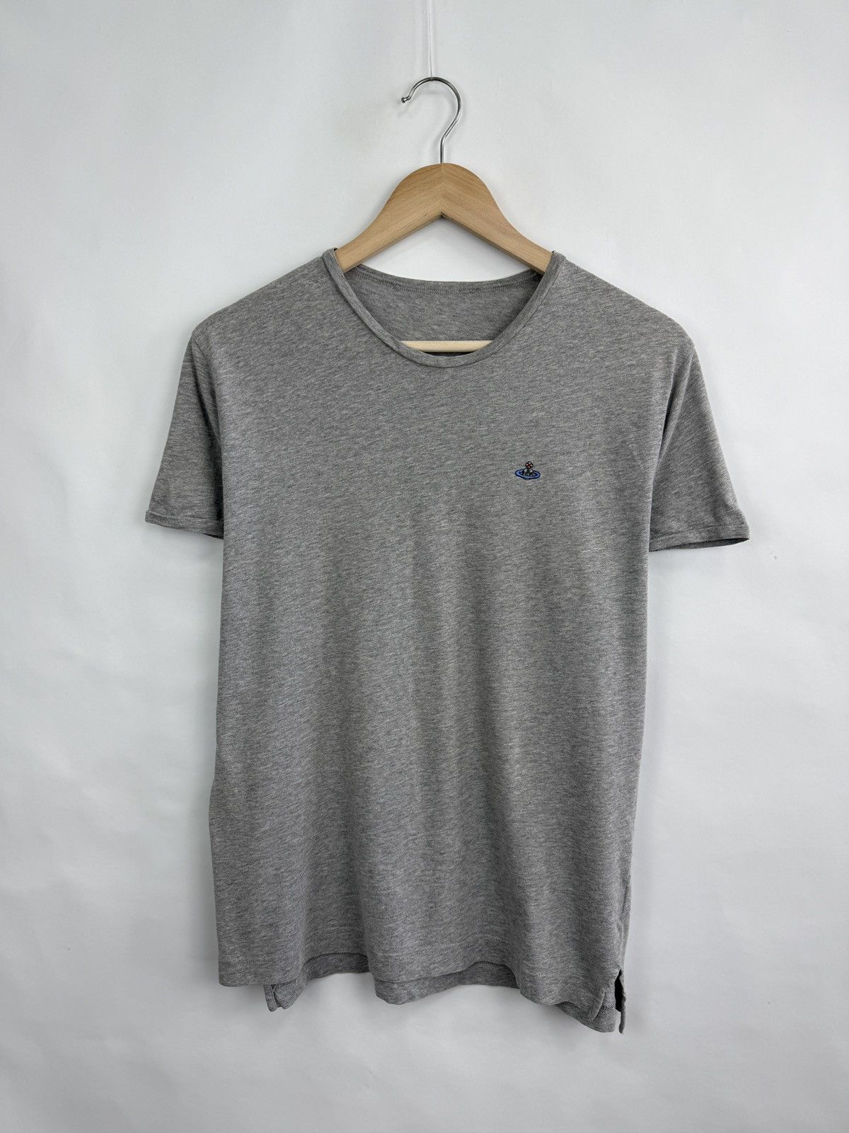 Vivienne Westwood Vivienne Westwood Luxury T-Shirt Rare Retro Hype Y2K Size US M / EU 48-50 / 2 - 3 Thumbnail