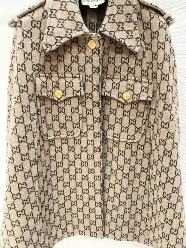 Gucci Gucci Full logo cloak jacket 2501-Nextarrow Size US M / EU 48-50 / 2 - 4 Thumbnail