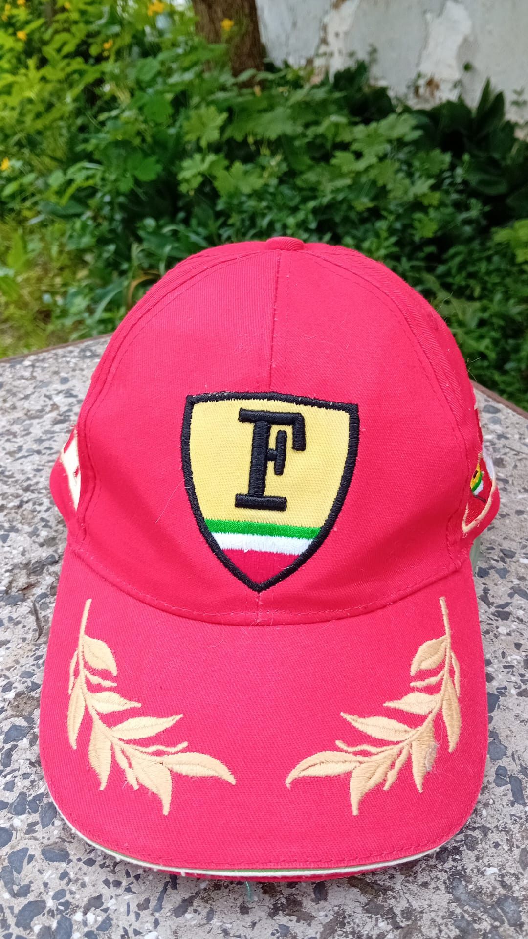Formula 1 × Vintage Formula 1 Ferrari Vintage Racing Strapback Hat Size ONE SIZE - 1 Thumbnail