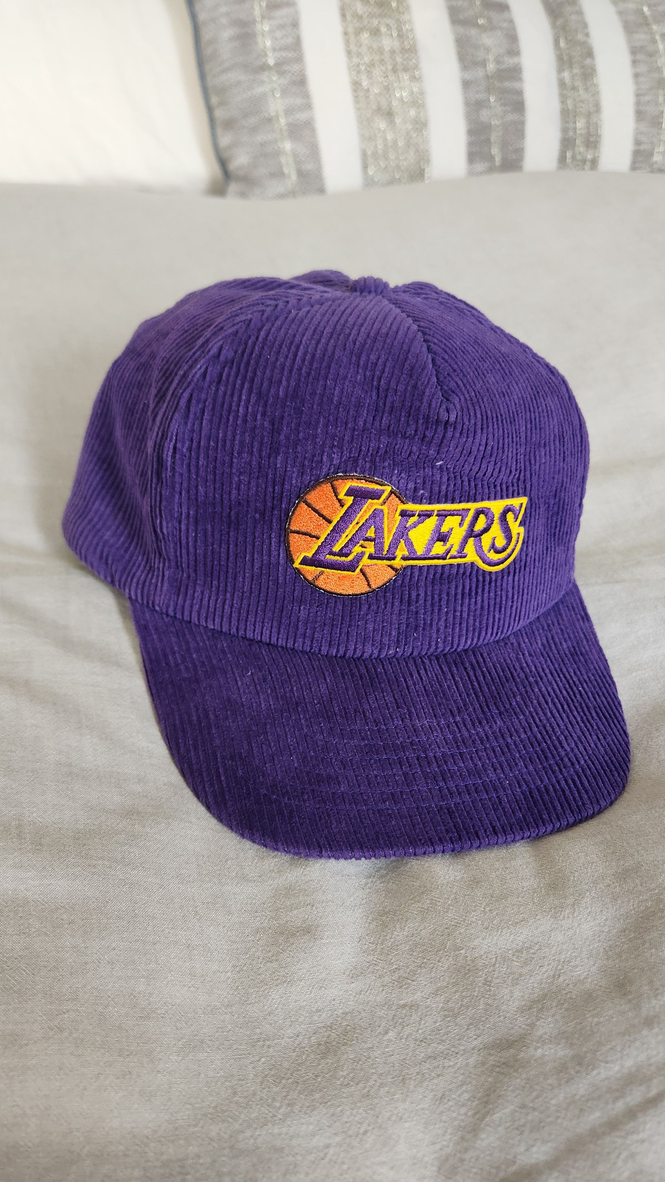 Vintage Vintage 80s Lakers cap corduroy Size ONE SIZE - 1 Thumbnail