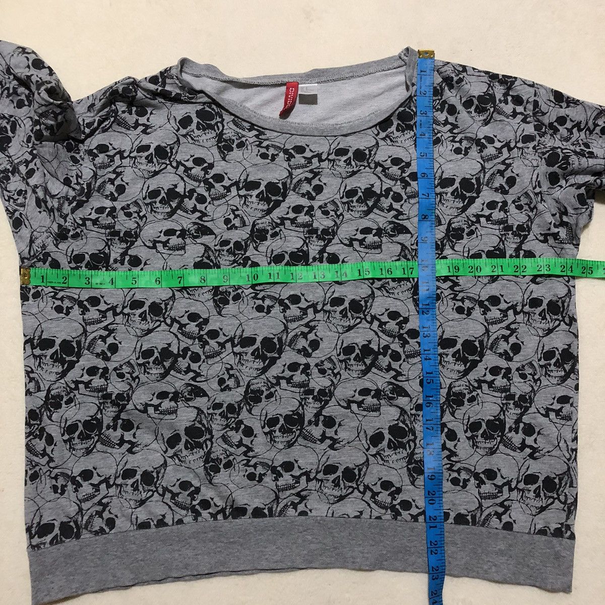 H&M H&M Skull Full Print Sweatshirt Size M / US 6-8 / IT 42-44 - 14 Thumbnail