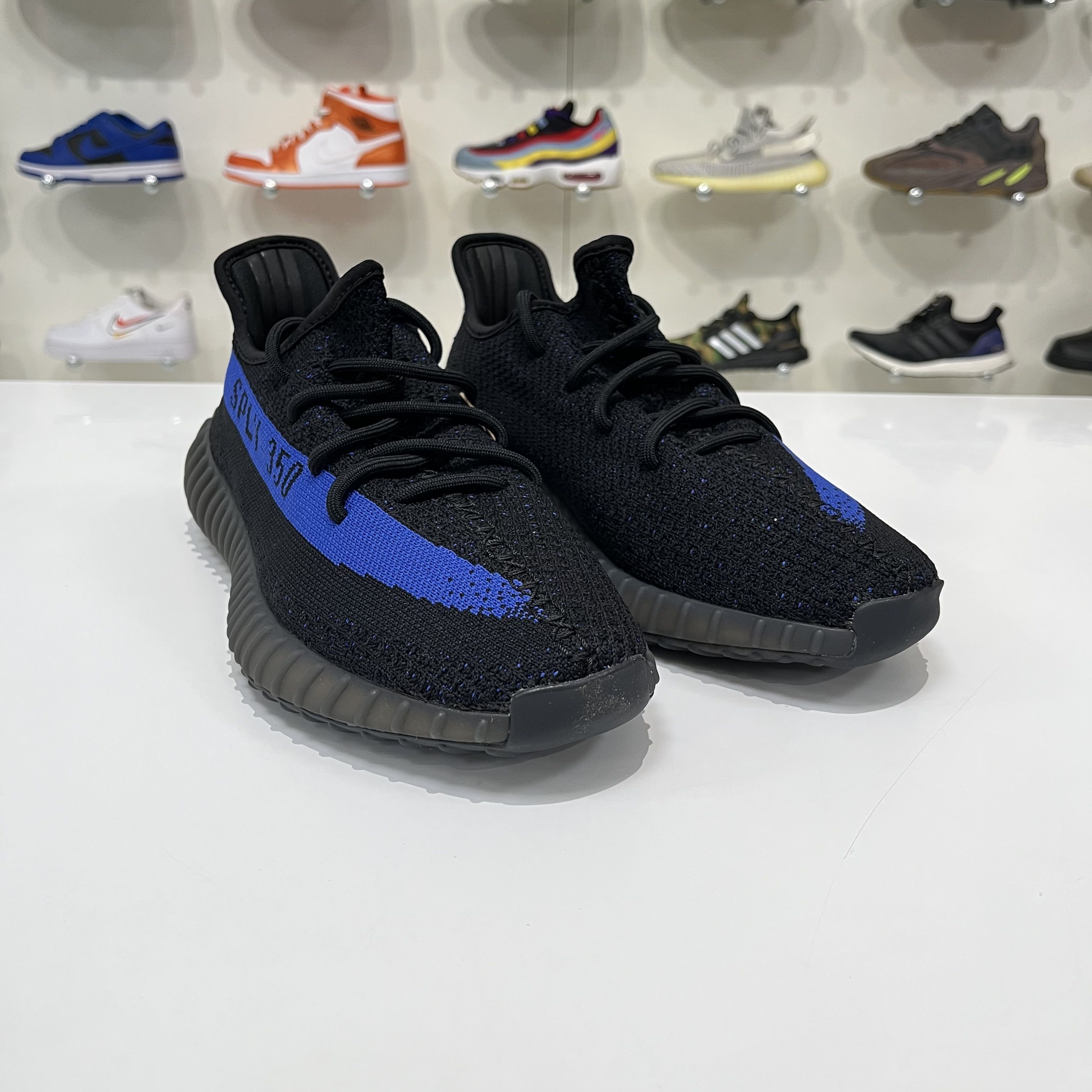 Adidas Adidas Yeezy Boost 350 V2 Dazzling Blue Size US 8.5 / EU 41-42 - 8 Thumbnail