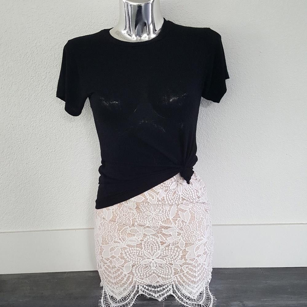 Designer Black Flawed Melville Short Sleeve Size ONE SIZE - 1 Thumbnail
