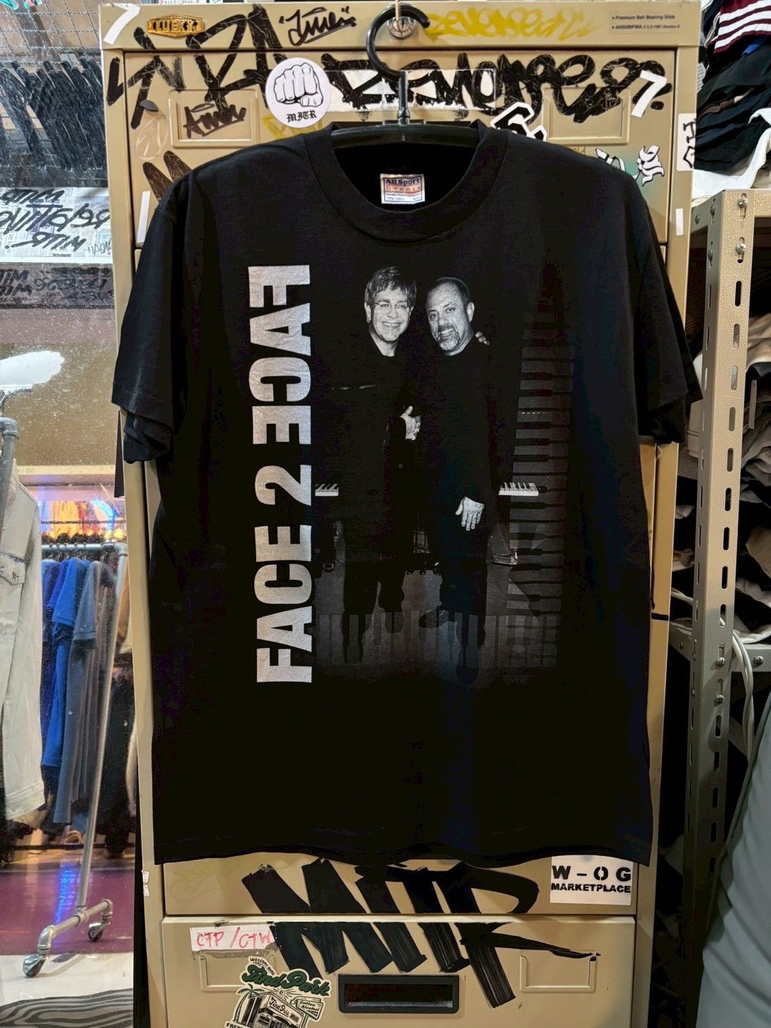 Band Tees Elton John & Billy Joel Face 2 Face Size US M / EU 48-50 / 2 - 1 Thumbnail