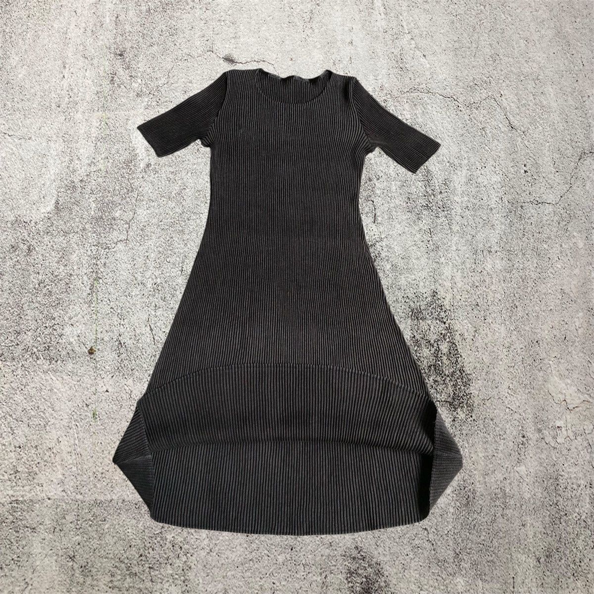 Japanese Brand 2000s Issey Miyake Specchio Pleats Architectural Midi Dress Size M / US 6-8 / IT 42-44 - 11 Thumbnail