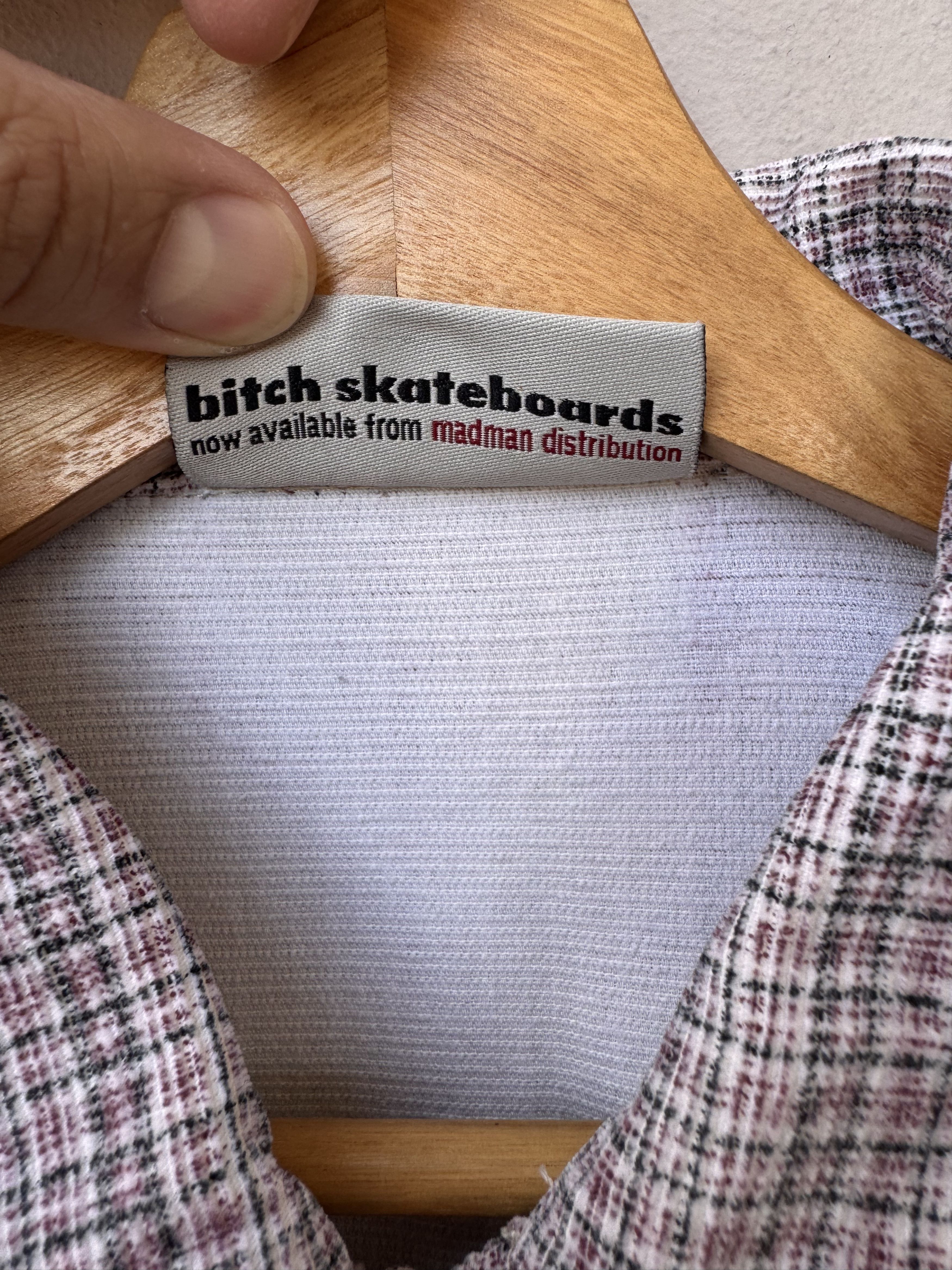 Vintage OG Vintage 90s Bitch Skateboarding Button Up Tee Size US M / EU 48-50 / 2 - 7 Thumbnail