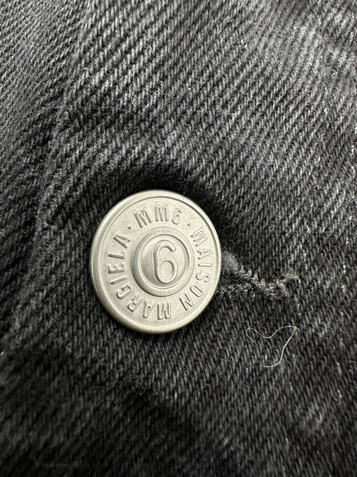 Maison Margiela Maison Margiela MM6 High waisted Button Fly Two-tone Denim Size 27" / US 4 / IT 40 - 11 Thumbnail