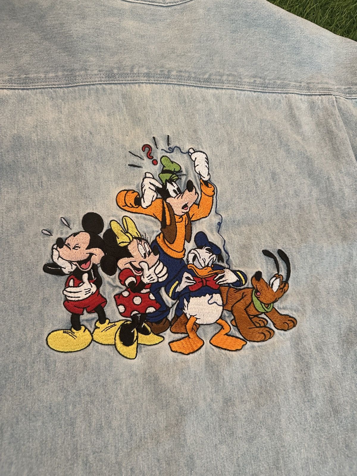 Disney Vintage disney store 90s blue denim collared shirt size L Size US L / EU 52-54 / 3 - 3 Thumbnail