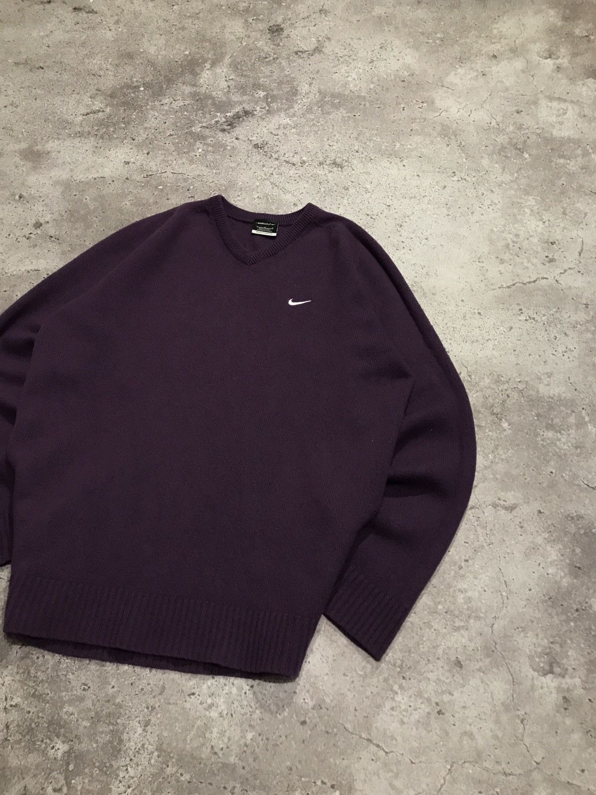 Nike × Vintage Vintage Sweater Nike Golf Embroiled Swoosh Y2K Wool Purple L Size US L / EU 52-54 / 3 - 3 Thumbnail