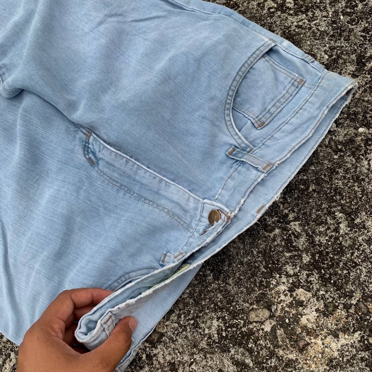 Wrangler Vintage Wrangler Jeans Light Wash Denim Japanese Brand Size US 31 - 13 Thumbnail