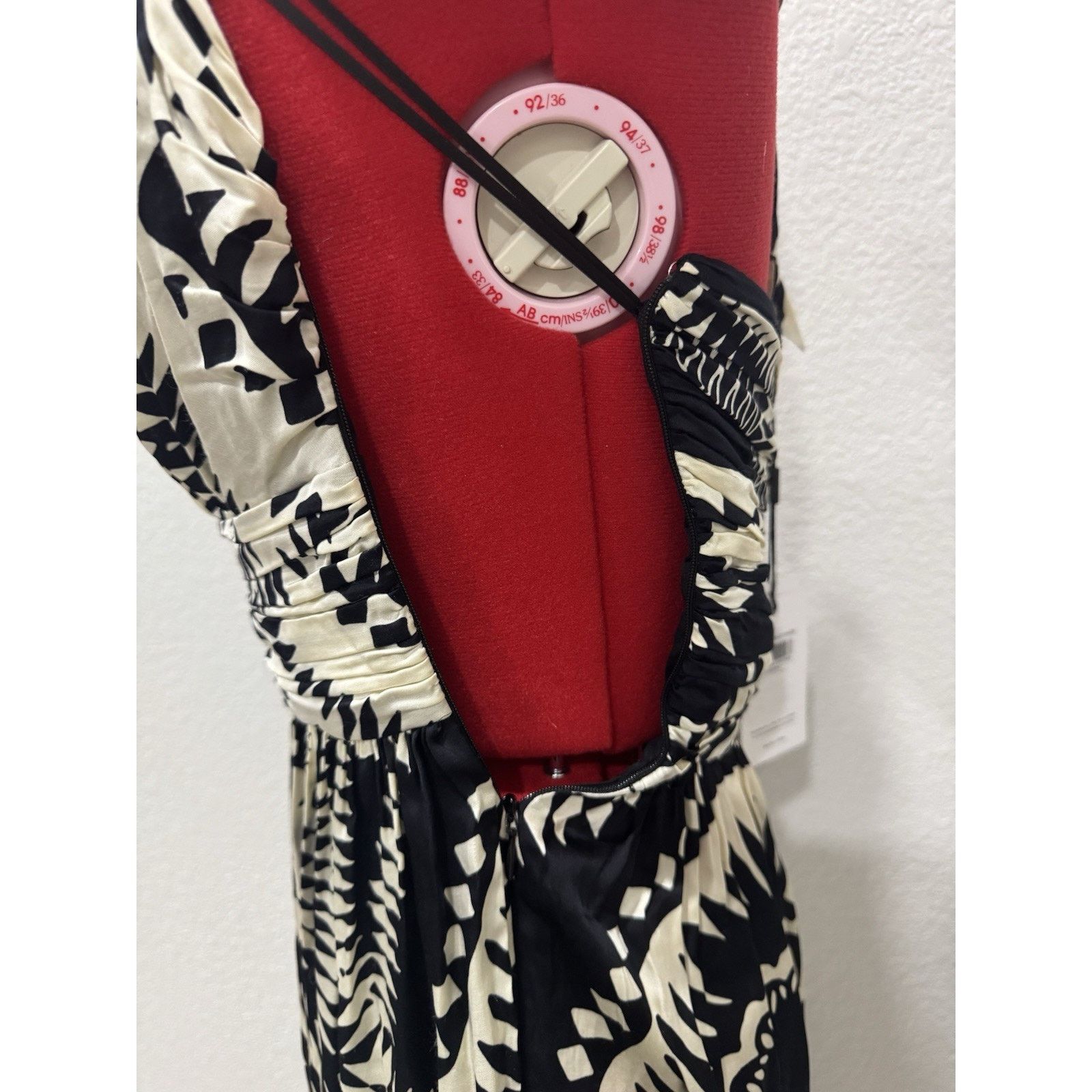 Reiss REISS Hallie Printed Halter Neck Maxi Dress in Black/White Size S / US 4 / IT 40 - 4 Thumbnail