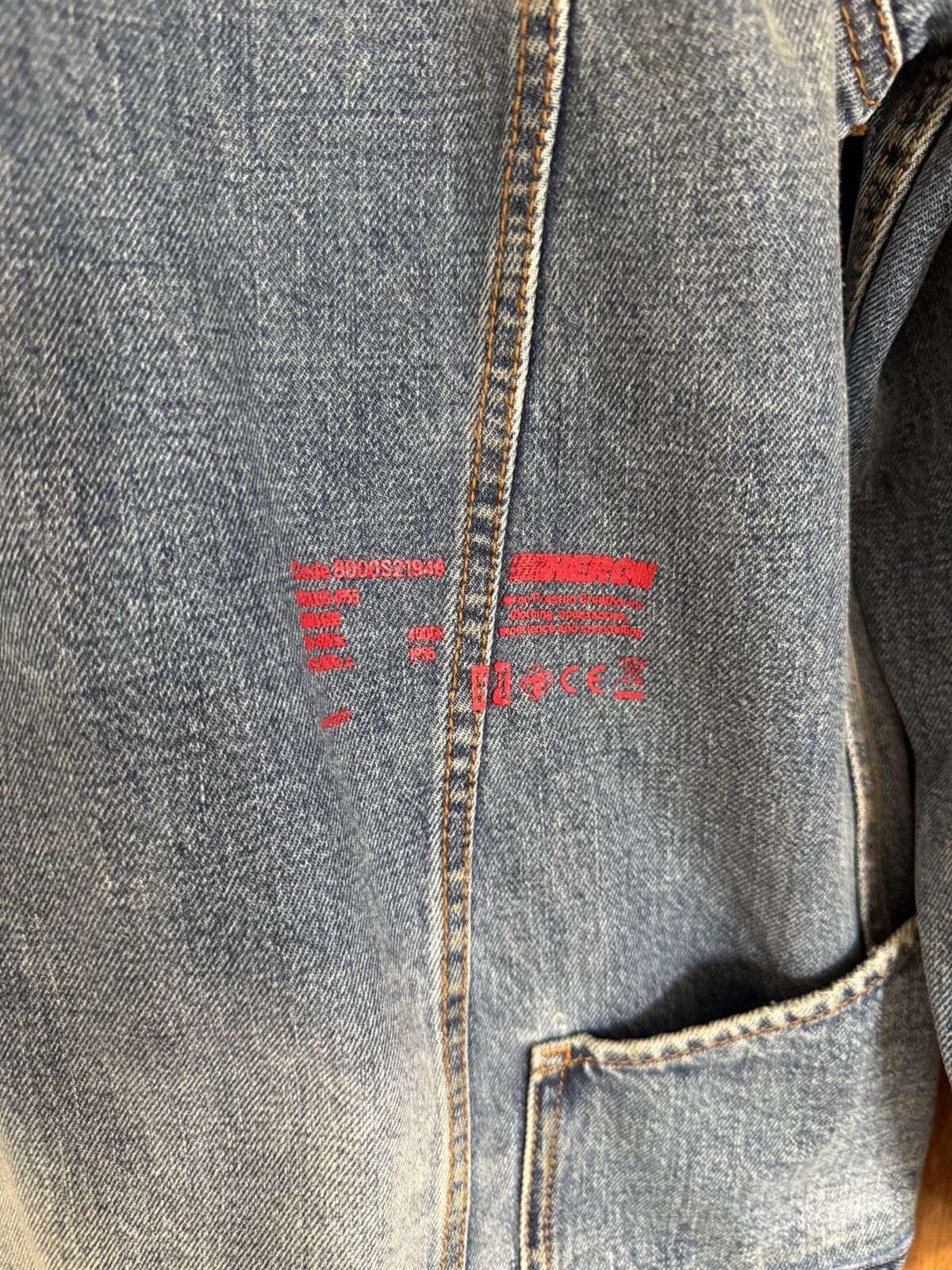 Heron Preston Heron Preston oiled distressed denim workwear trucker jacket Size US S / EU 44-46 / 1 - 17 Thumbnail