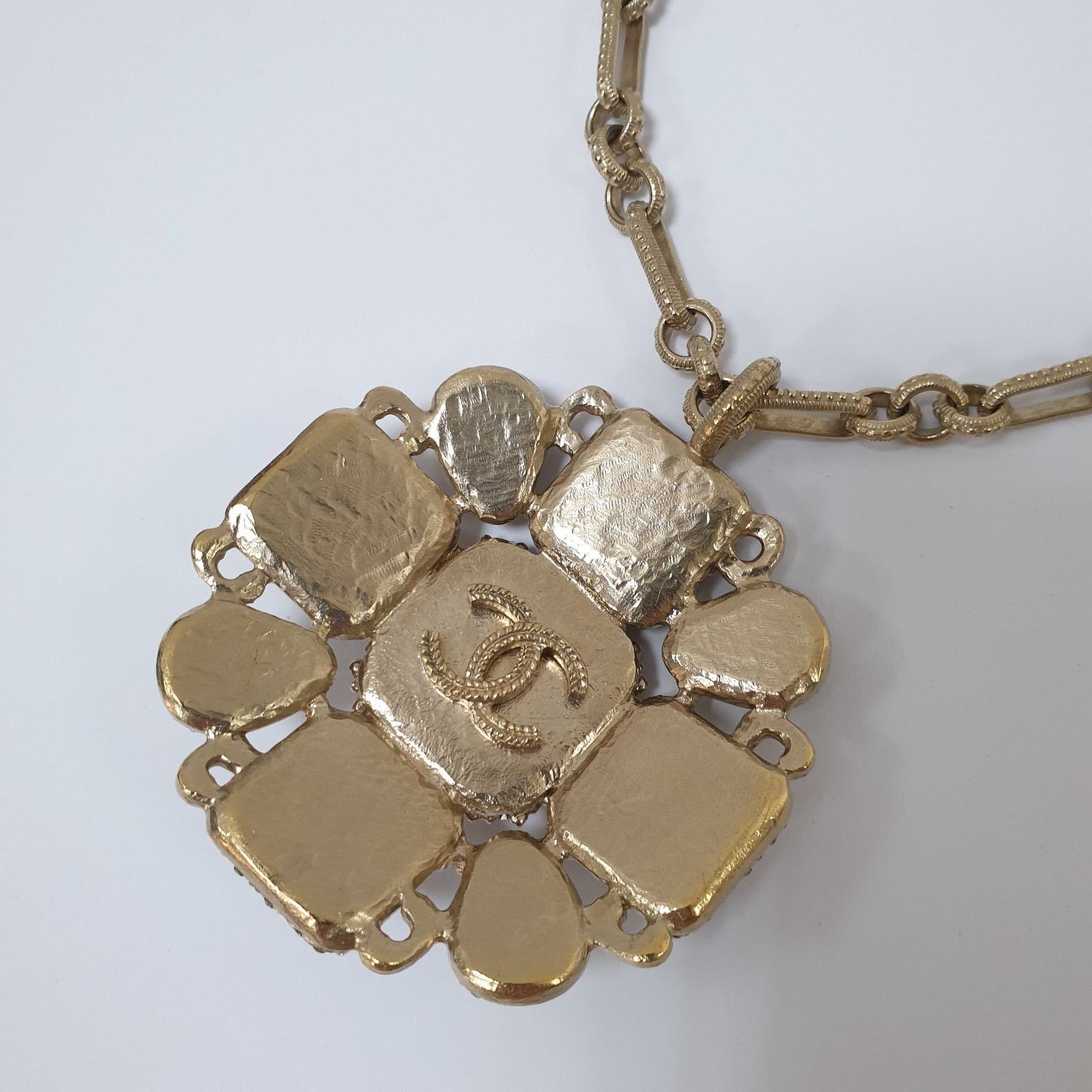 Chanel Chanel Gripoix & Strass CC Pendant Necklace Size ONE SIZE - 7 Thumbnail