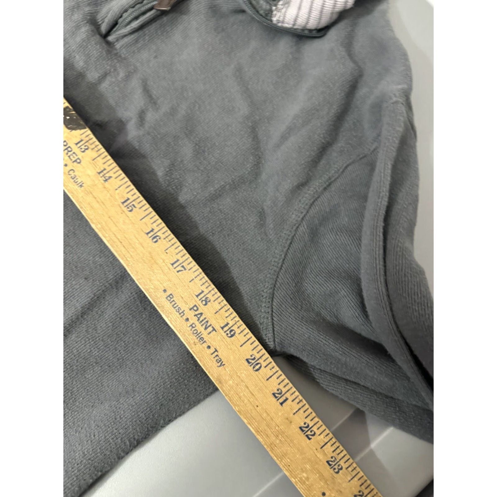 Beverly Hills Polo Club Beverly Hills Polo Club 1/4 Zip Gray Pullover Men’s Large Shirt Adult Large Gray 1/4 Zip Sweater Polo Club City USA Modern Size US L / EU 52-54 / 3 - 6 Thumbnail