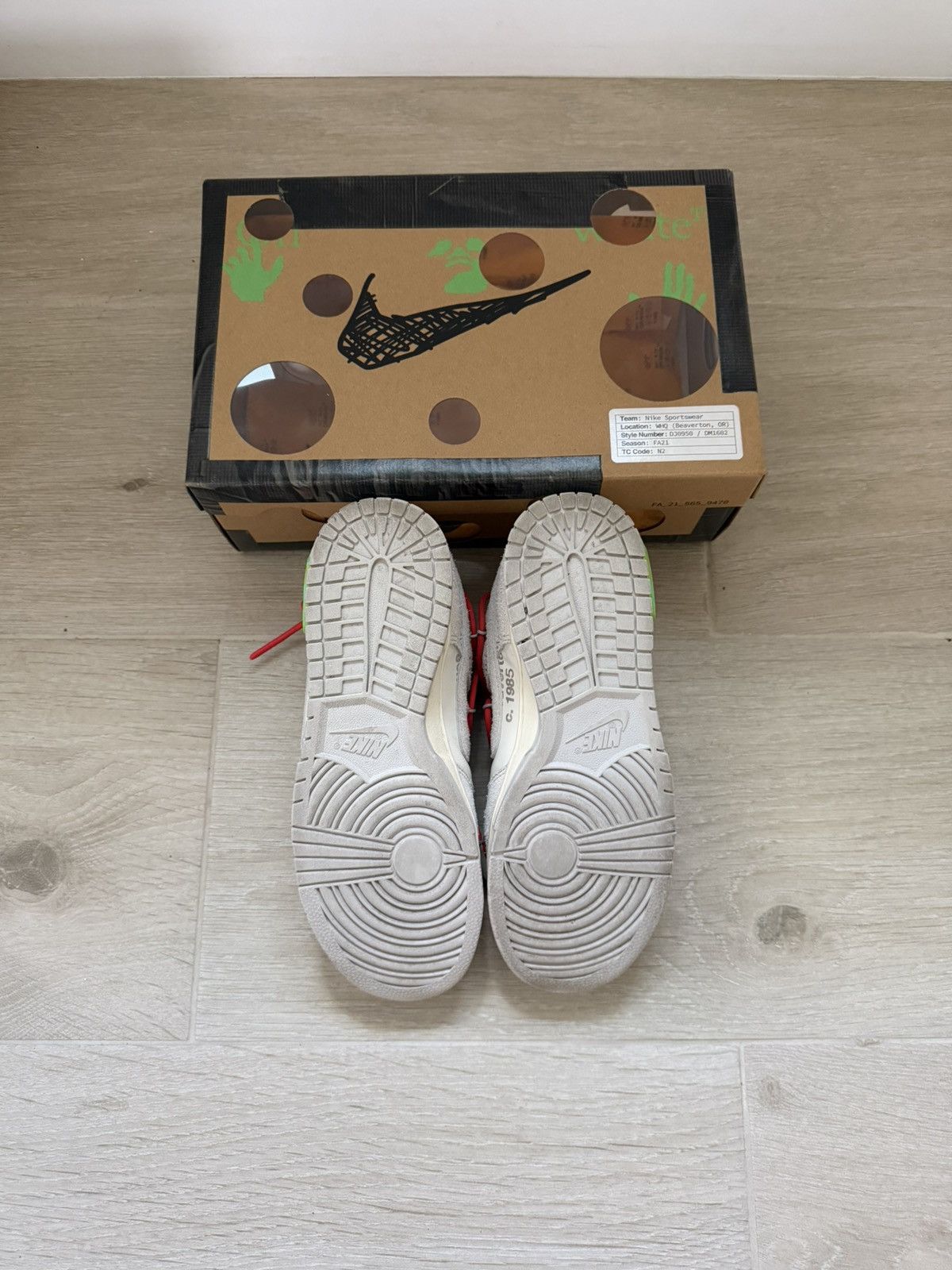 Nike × Off-White Off-White x Nike Dunk Low Lot 13 Size 9 (Box + Zip Tie) Size US 9 / EU 42 - 6 Thumbnail