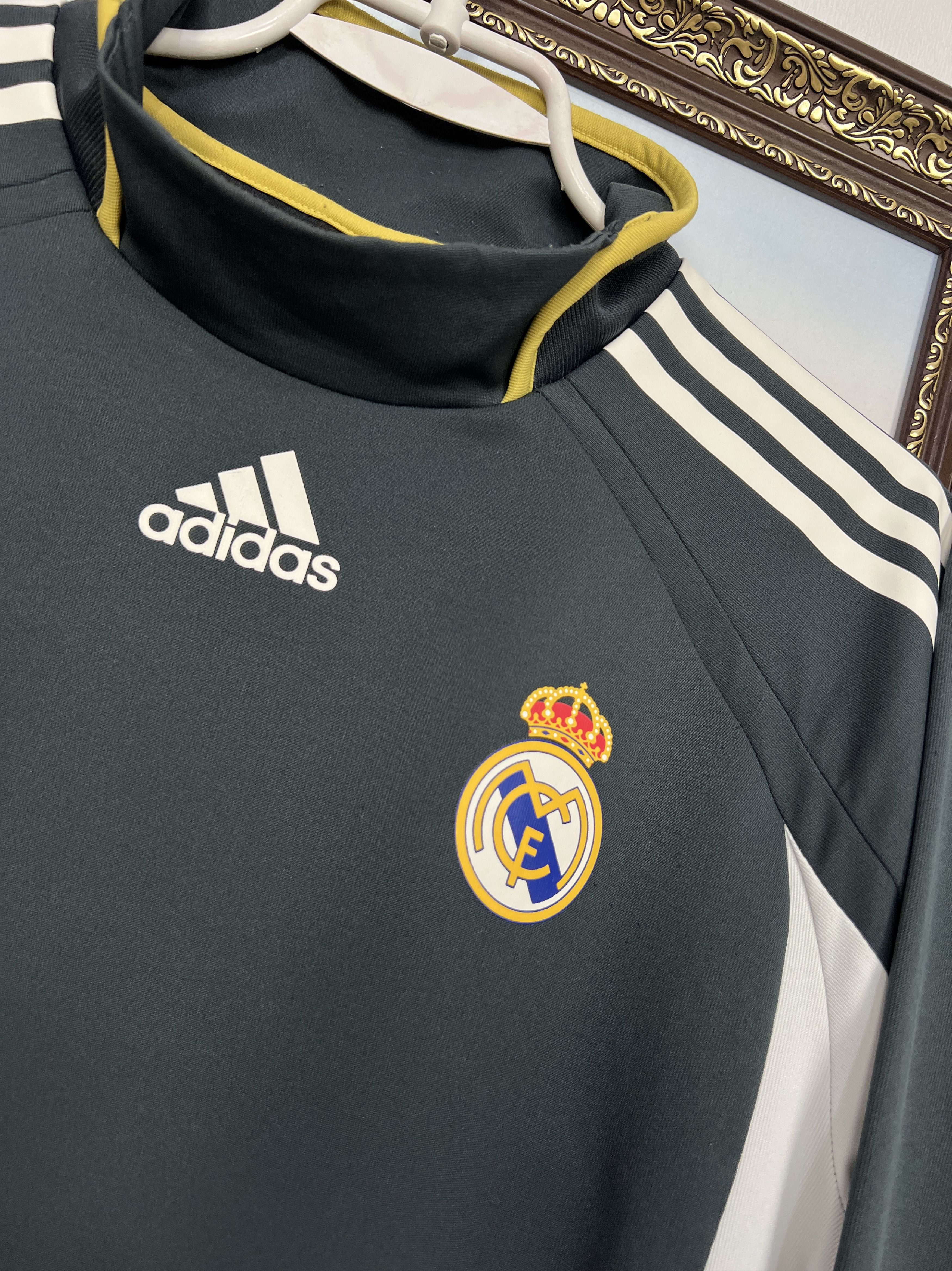 Adidas Vintage Adidas Real Madrid Football Sweatshirt Train Size US S / EU 44-46 / 1 - 3 Thumbnail