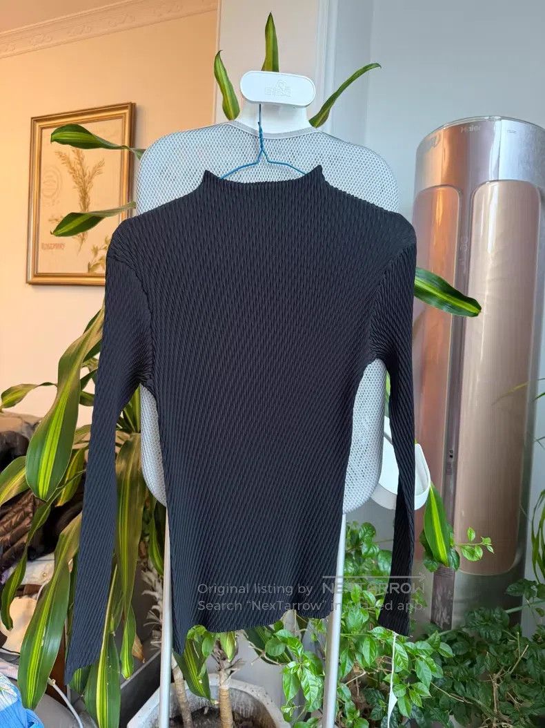 Issey Miyake Issey Miyake Small Fish Scale Long Sleeve Base Top, Black Size S / US 4 / IT 40 - 2 Thumbnail