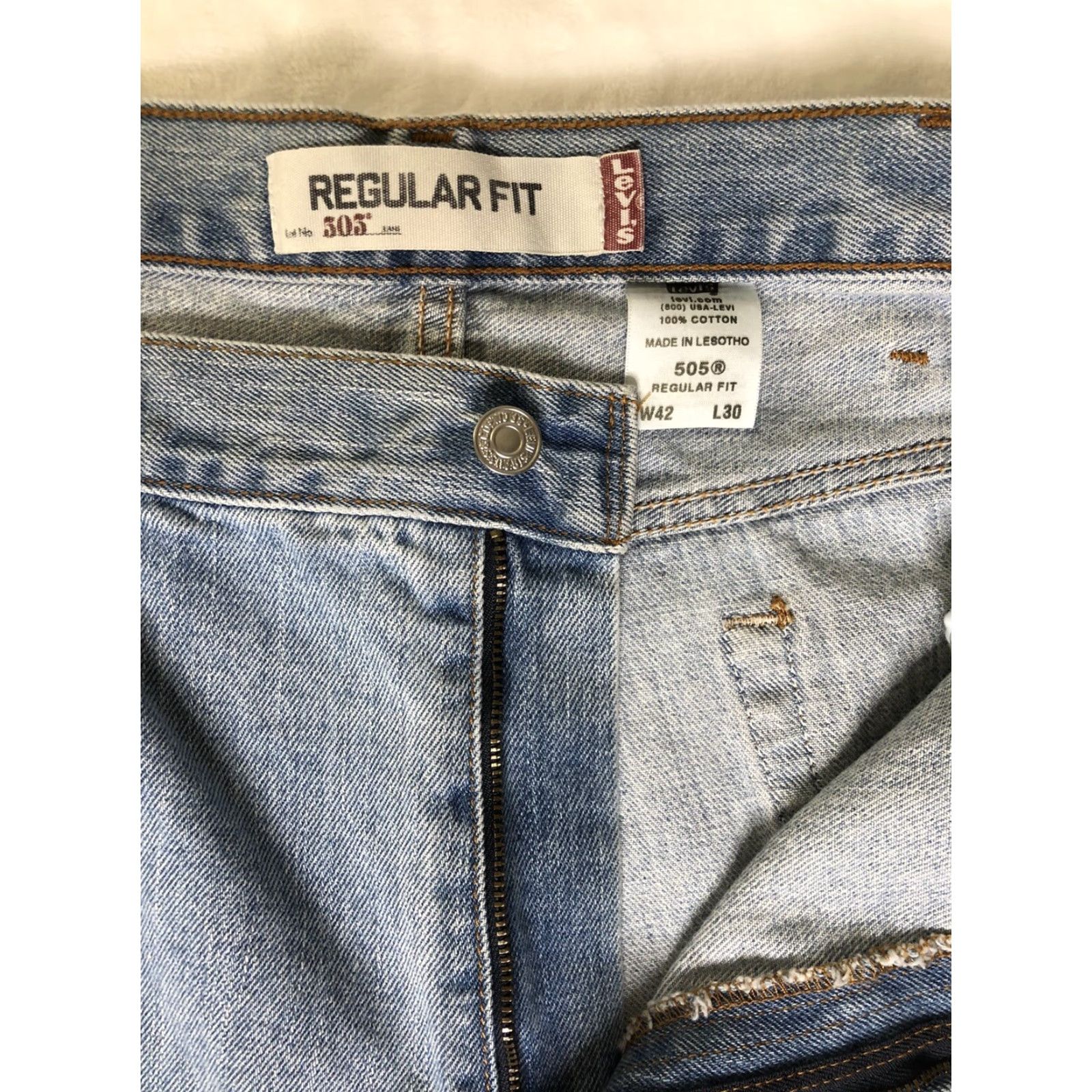 Levi's VINTAGE Levi's 505 Jeans Regular Fit 40x30 Blue Denim 90s Classic Medium Wash Men Regular Jeans Size US 40 / EU 56 - 2 Thumbnail