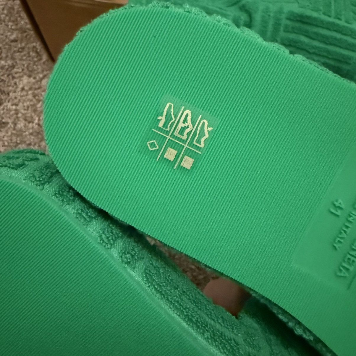 Bottega Veneta Bottega veneta beach slip on slides logo plaque blue 41 Size US 8 / EU 41 - 9 Thumbnail