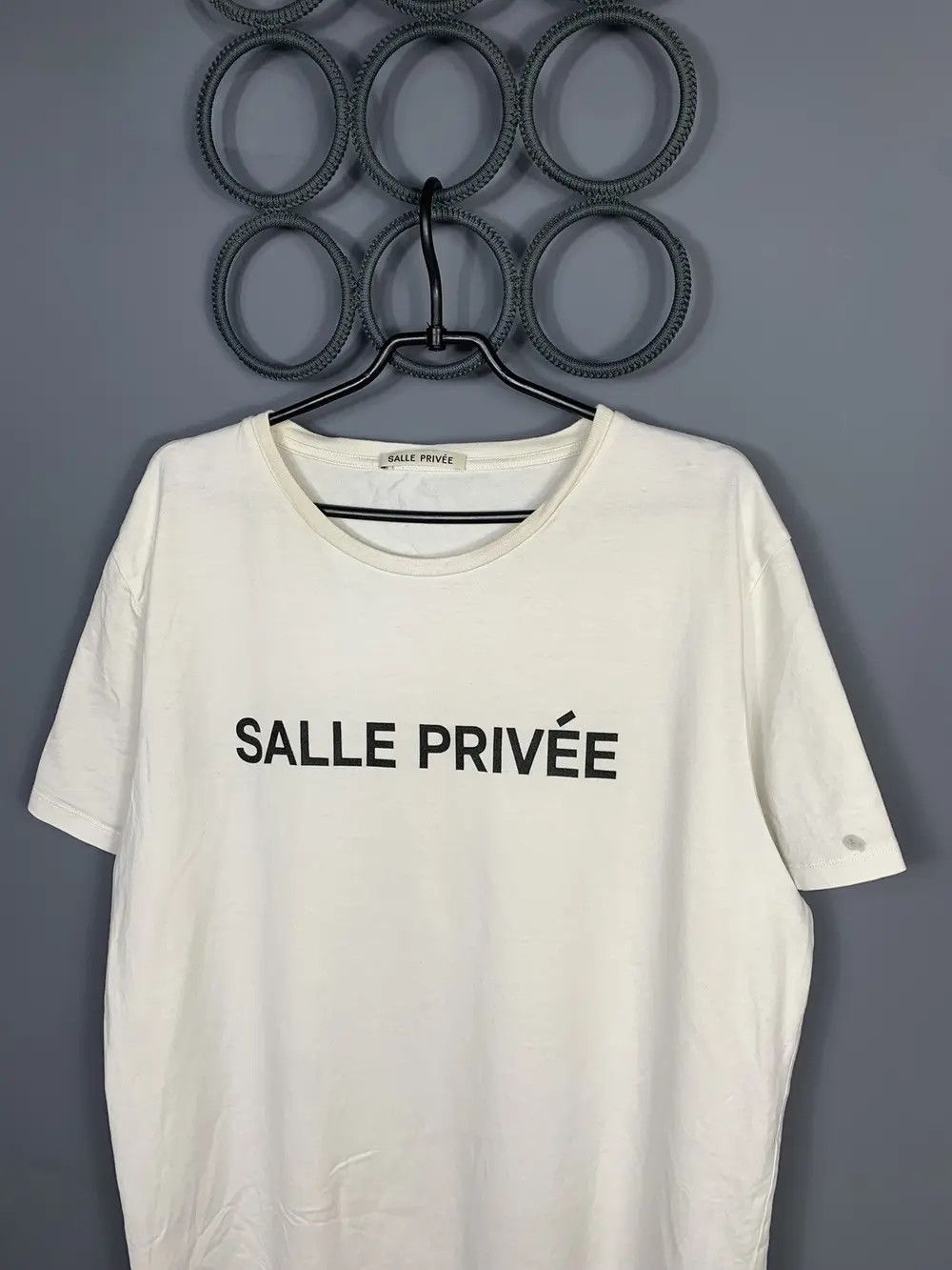 SALLE PRIVEE SALLE PRIVÉE Tshirt Big Logo Designer Rare Tee Size US XL / EU 56 / 4 - 2 Thumbnail