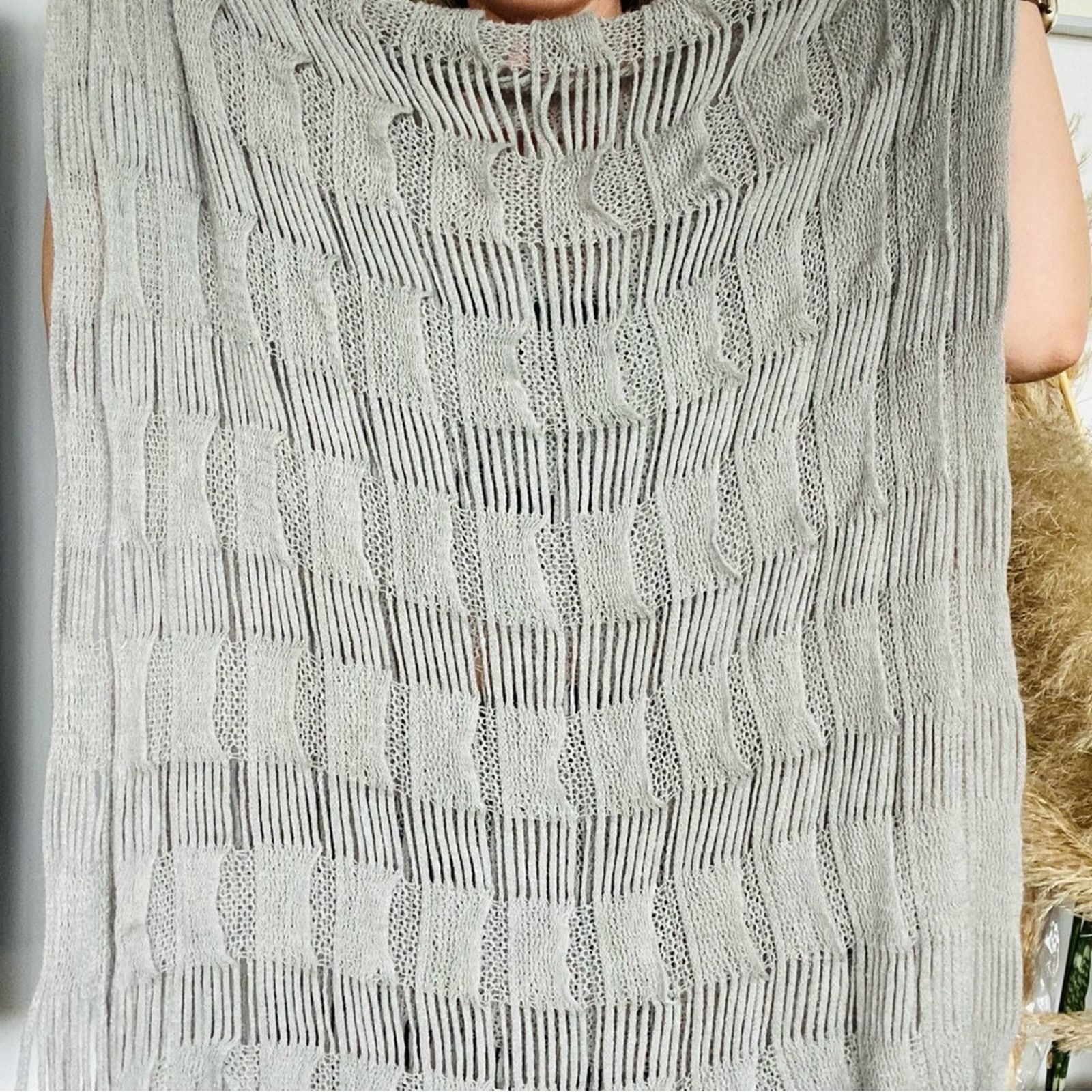 Nordstrom NEW NORDSTROM Grey Silver Chunky Open Knit Tassel Scarf Wrap Size ONE SIZE - 6 Thumbnail
