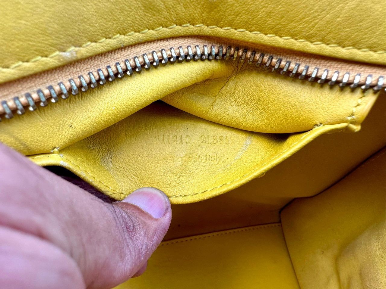Yves Saint Laurent Authentic Yves Saint Laurent Smooth Small Y Cabas Tote Bag Size ONE SIZE - 7 Thumbnail