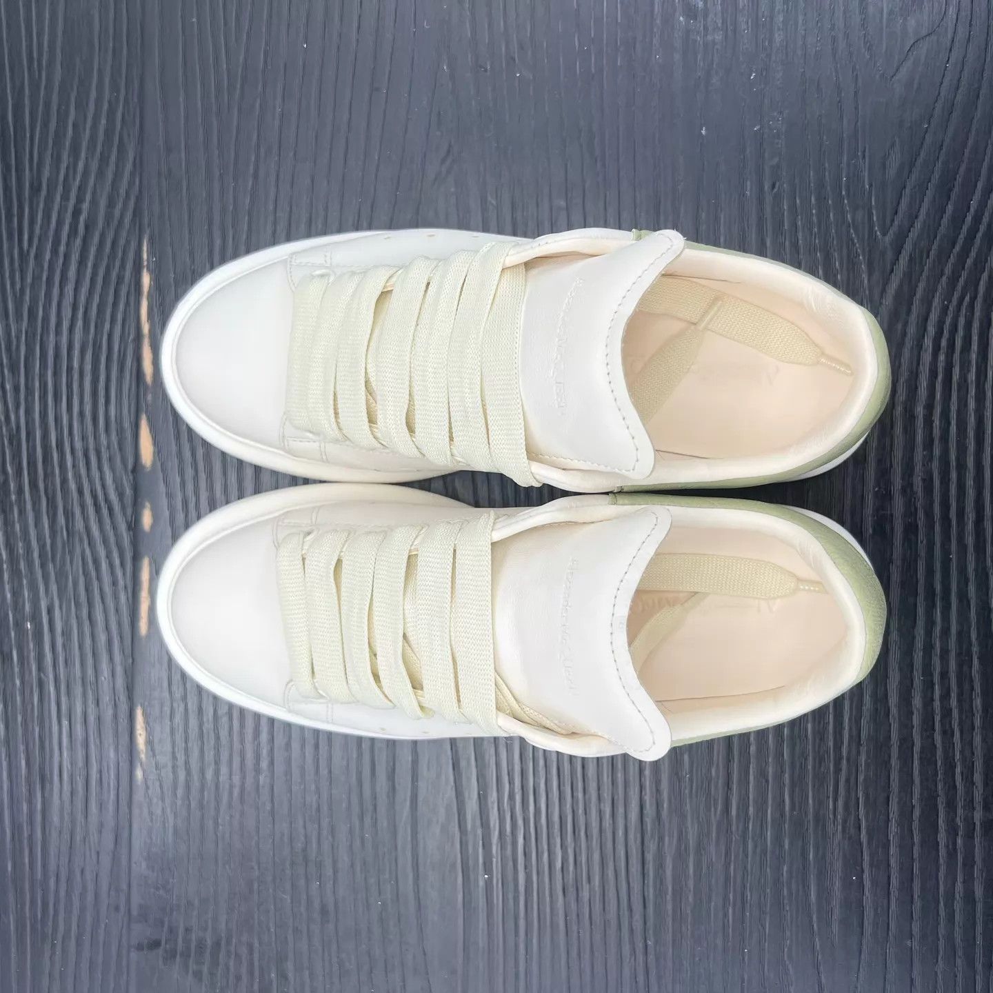 Alexander McQueen Alexander McQueen Green Tail Sneaker 38 Women's Size US 7.5 / IT 37.5 - 8 Thumbnail
