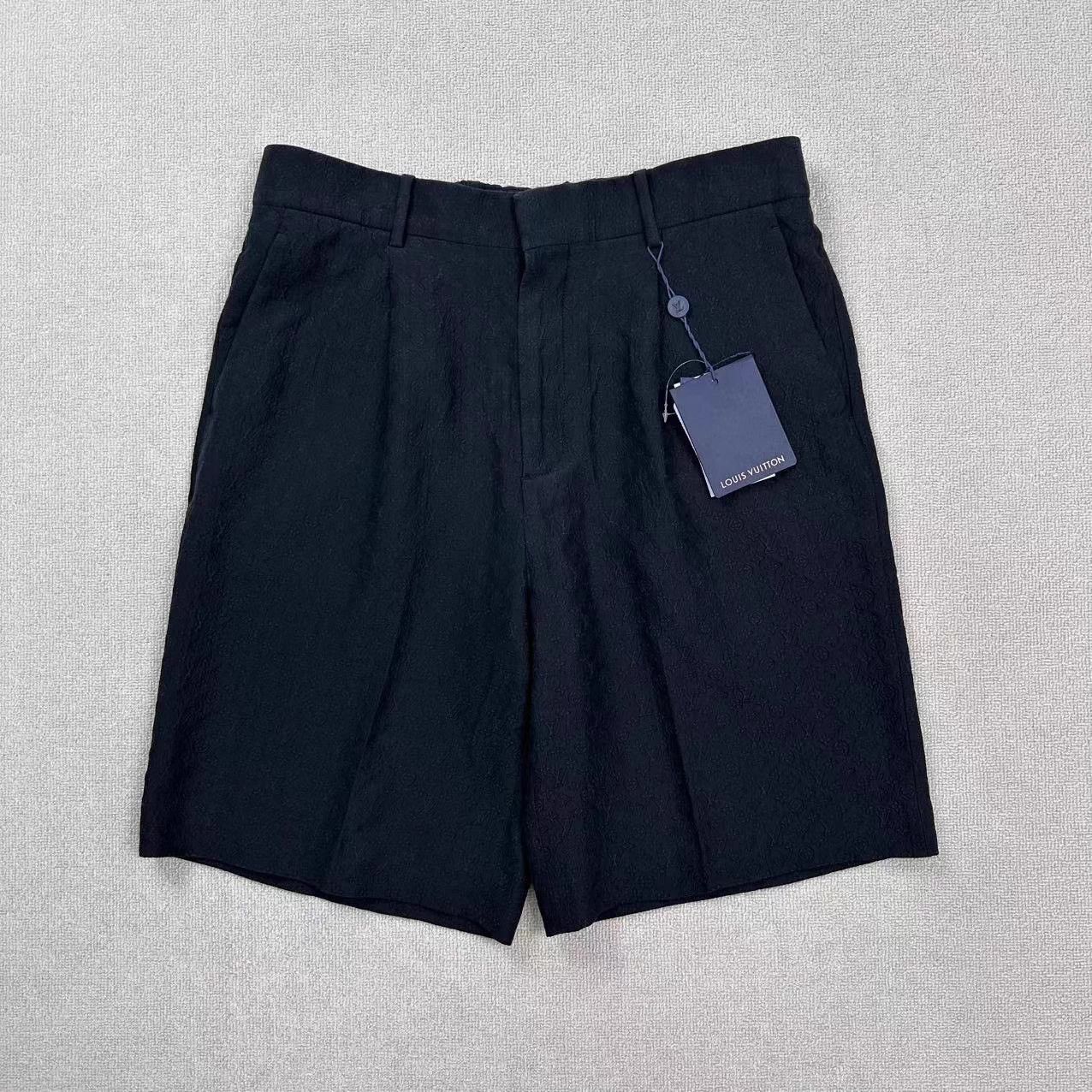 Louis Vuitton LV all over Monogram short 48 Size US 32 / EU 48 - 1 Thumbnail