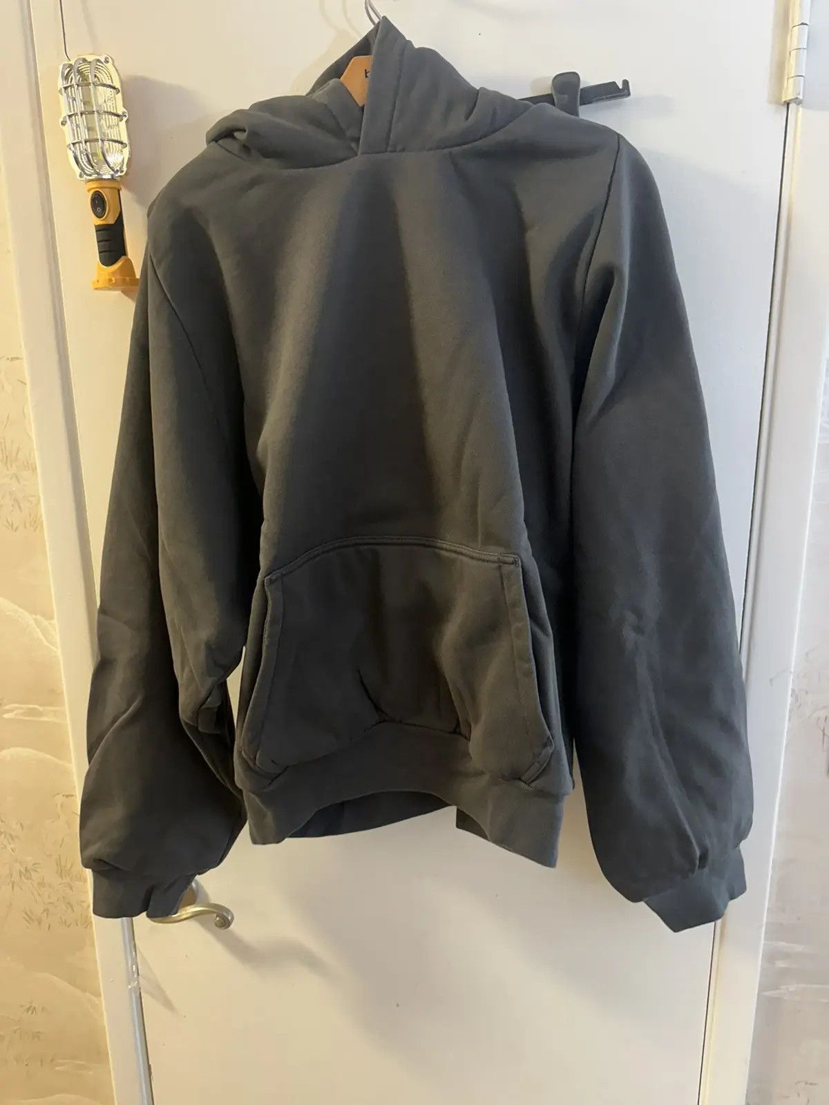 イージーギャップ　Shrunken Dove Hoodie dark Gray Yeezy Gap Engineered by Balenciaga Dove Hoodie Dark Grey