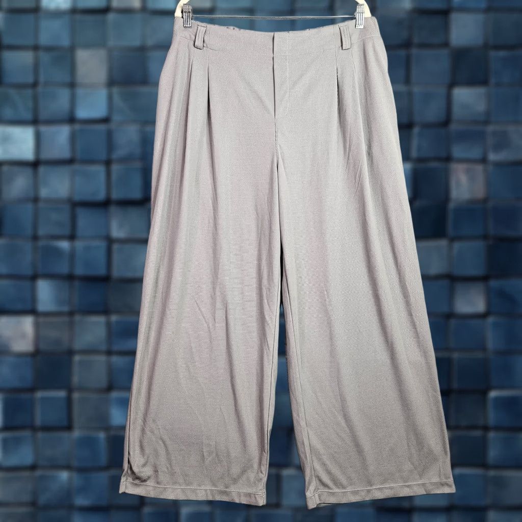 Vintage Halara Womens Wide-Leg Pants Size 1X Gray Pleated Stretch Pants Womens Plus Size 1X Gray Halara wide-leg pants Size 40" / US 18 - 1 Thumbnail