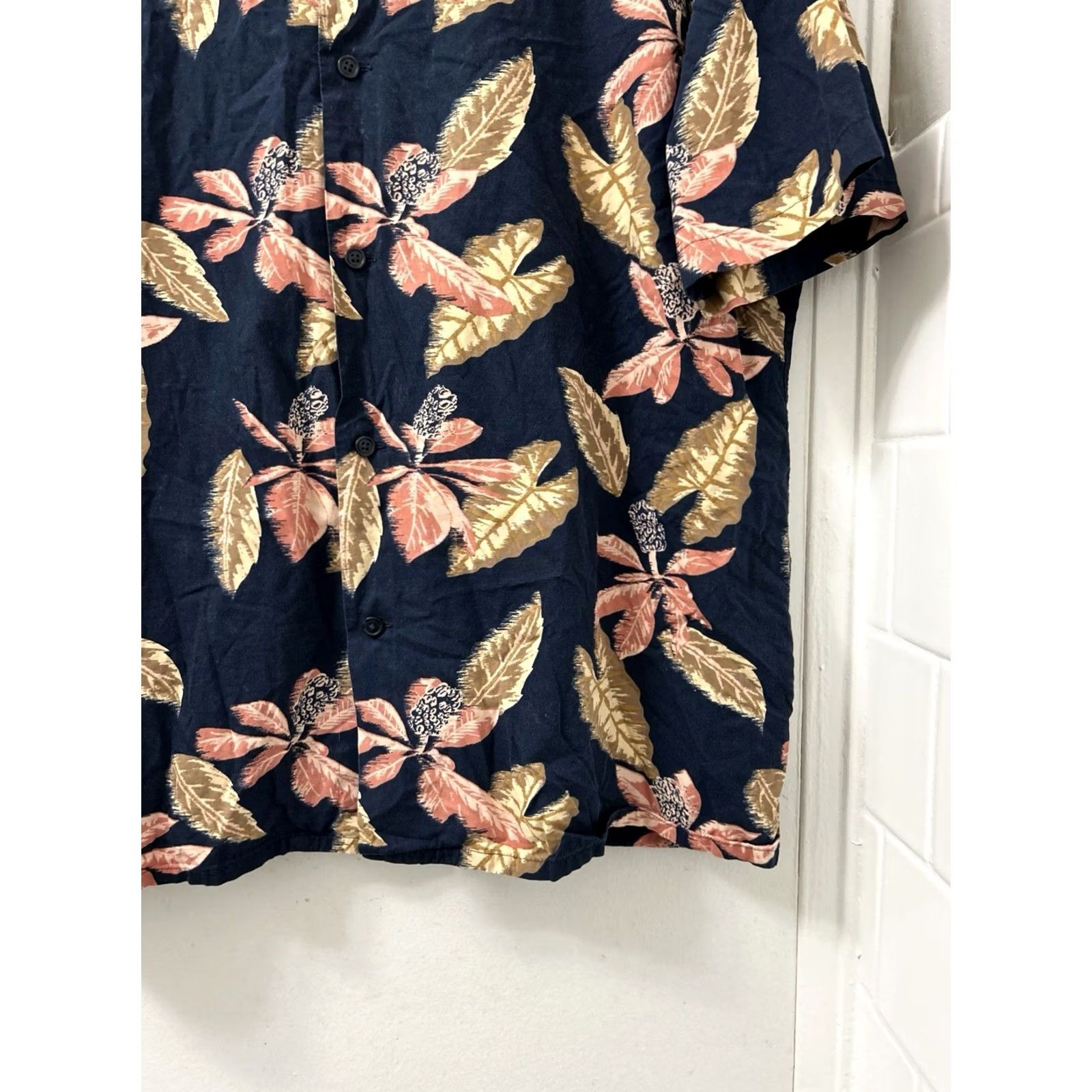Uniqlo UNIQLO Floral Shirt Mens L Blue Hawaiian Short Sleeve Button-Up Casual Shirt Size US L / EU 52-54 / 3 - 6 Thumbnail