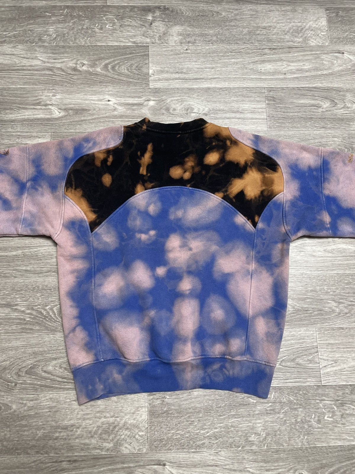 Nike Vintage Nike Total 90 Tie Dye Custom Sweatshirt Y2K 90s Size US M / EU 48-50 / 2 - 19 Thumbnail